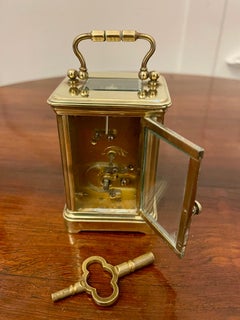 Antique Edwardian Quality Miniature Brass Carriage Clock By J C Vickery, London (Horloge miniature en laiton de qualité édouardienne de J.C. Vickery, London)