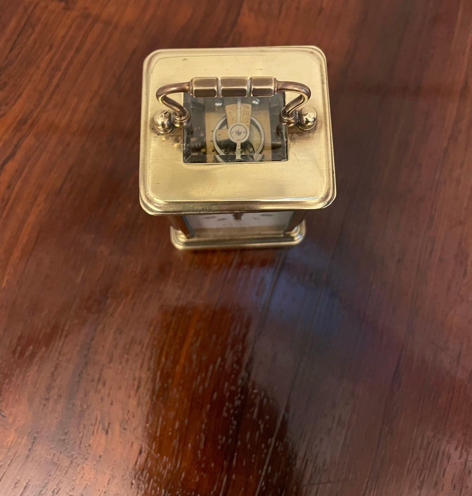 Antike Edwardian Qualität Miniatur Messing Kutsche Uhr von J C Vickery, London im Angebot 1