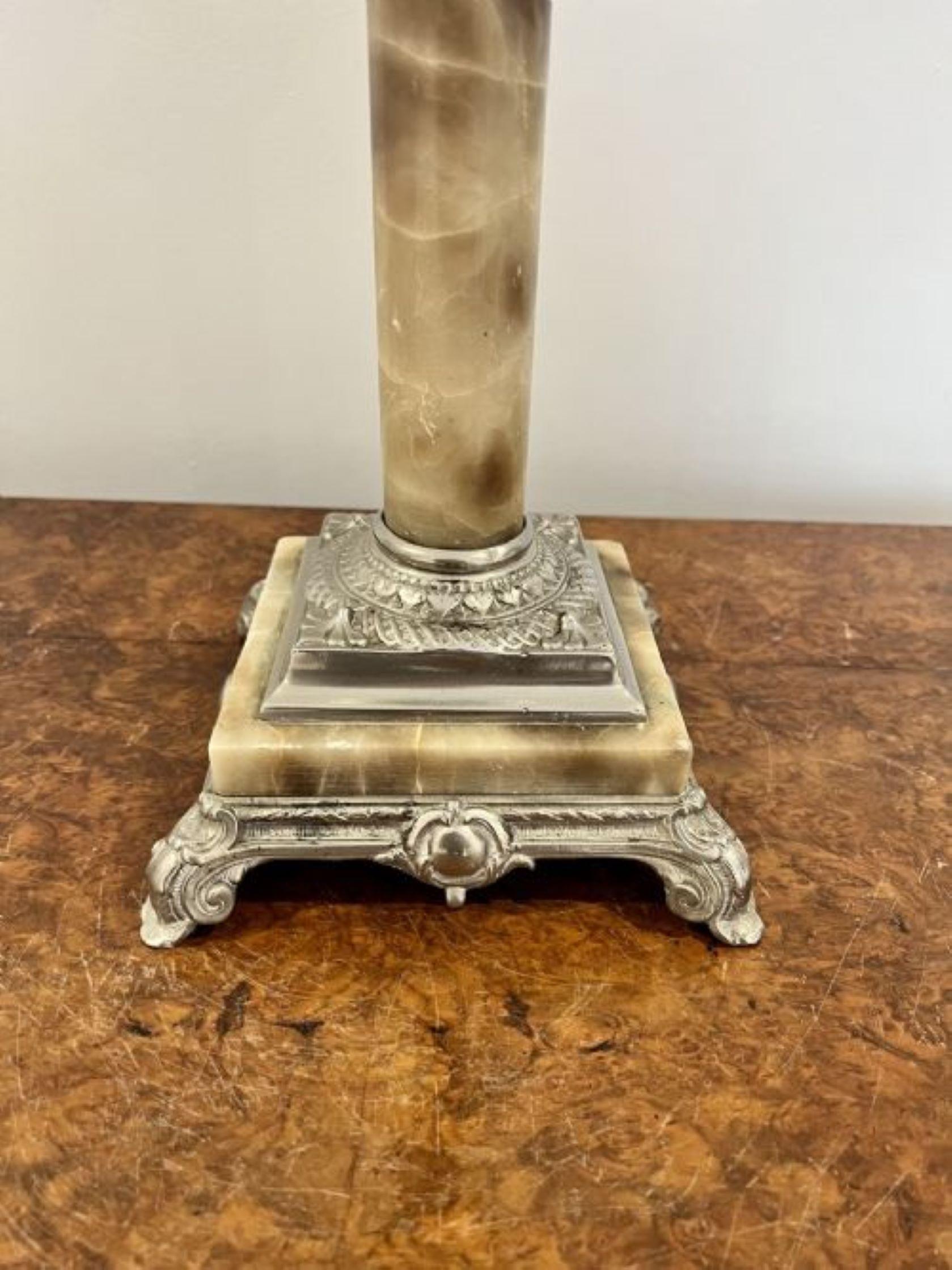 Antique Edwardian quality oil lamp  In Good Condition For Sale In Ipswich, GB
