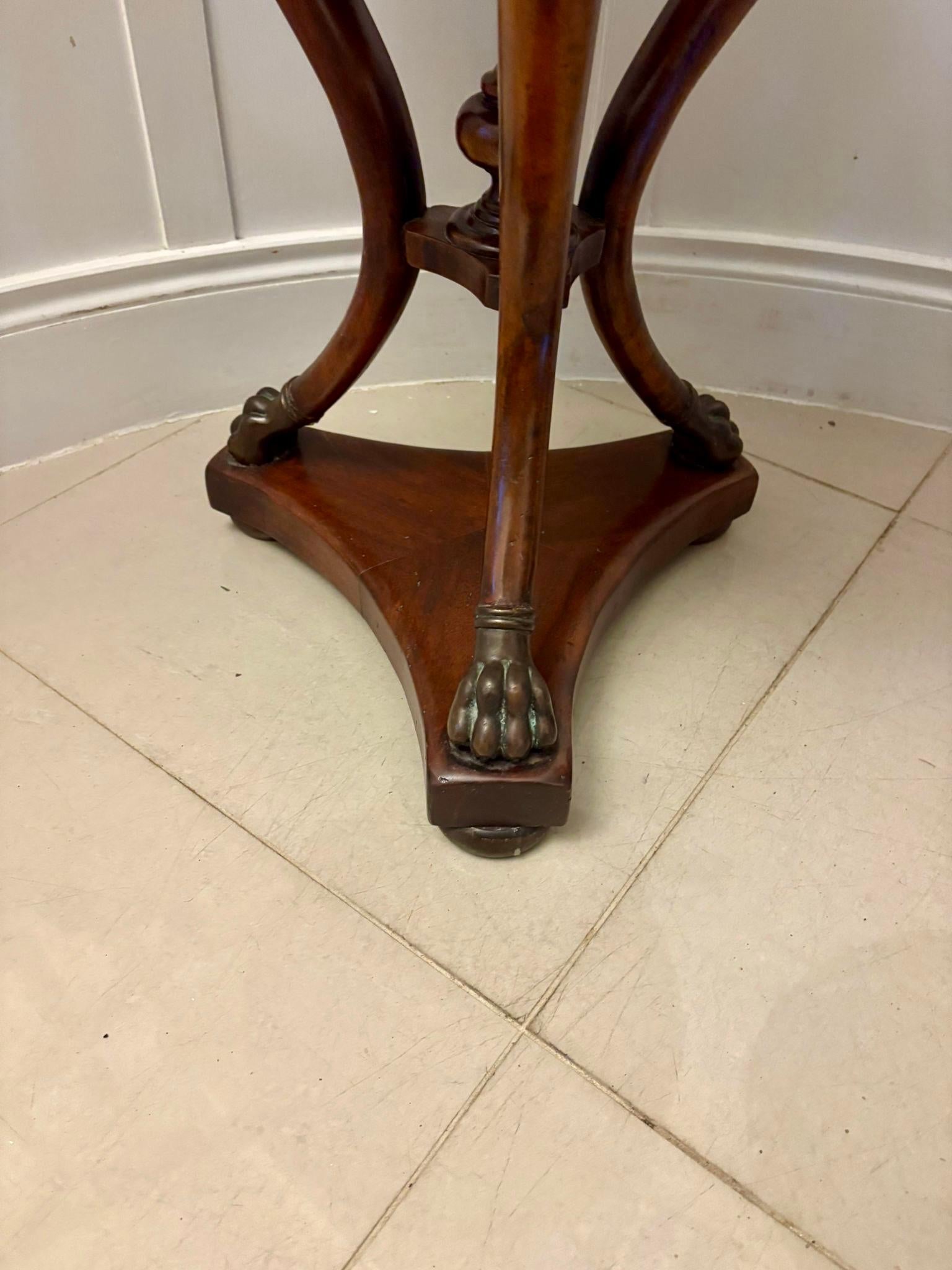 Antique Edwardian Quality Pair of French Marble-Top Gueridon Side / Lamp Tables en vente 3