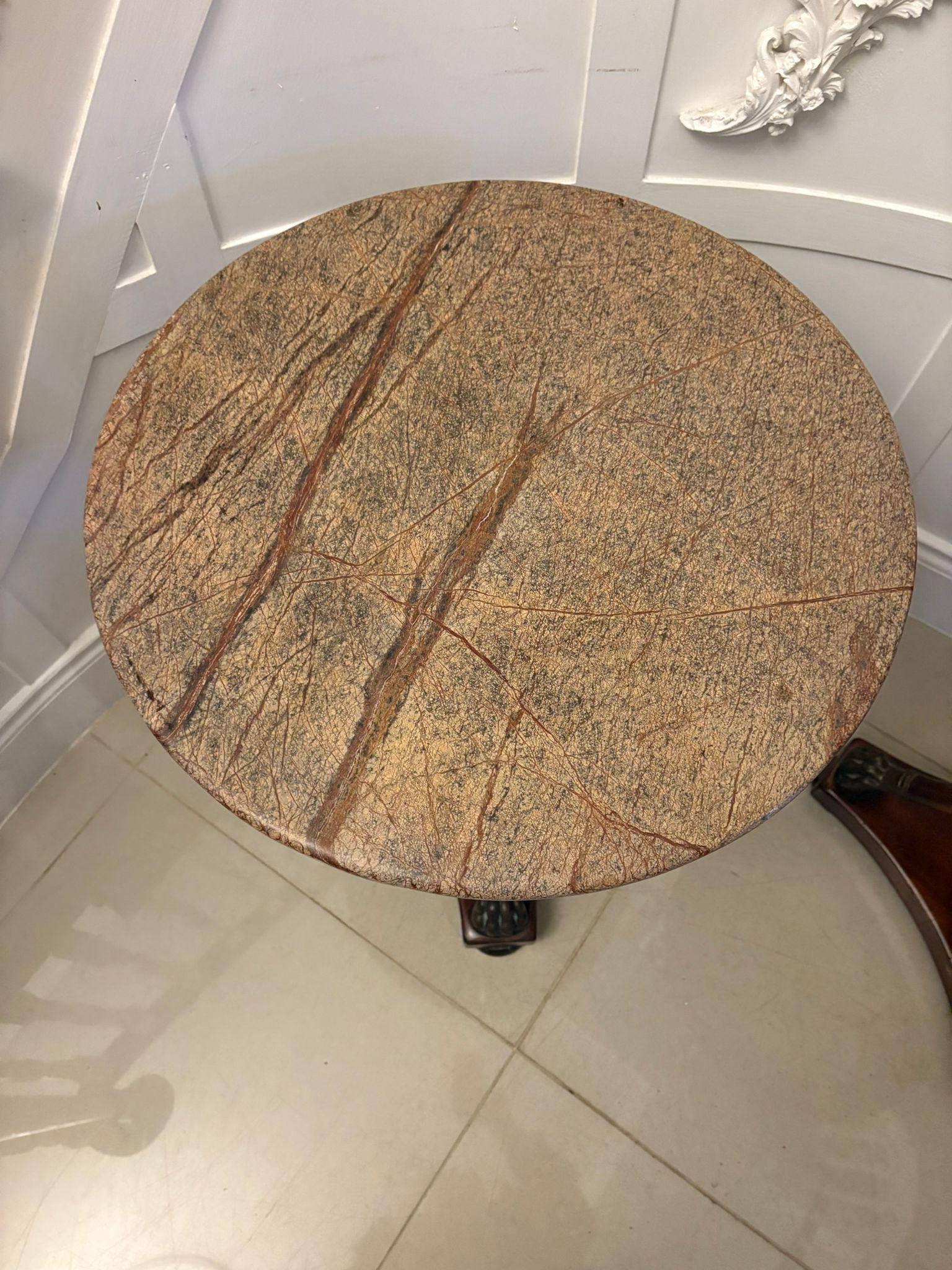 Français Antique Edwardian Quality Pair of French Marble-Top Gueridon Side / Lamp Tables en vente