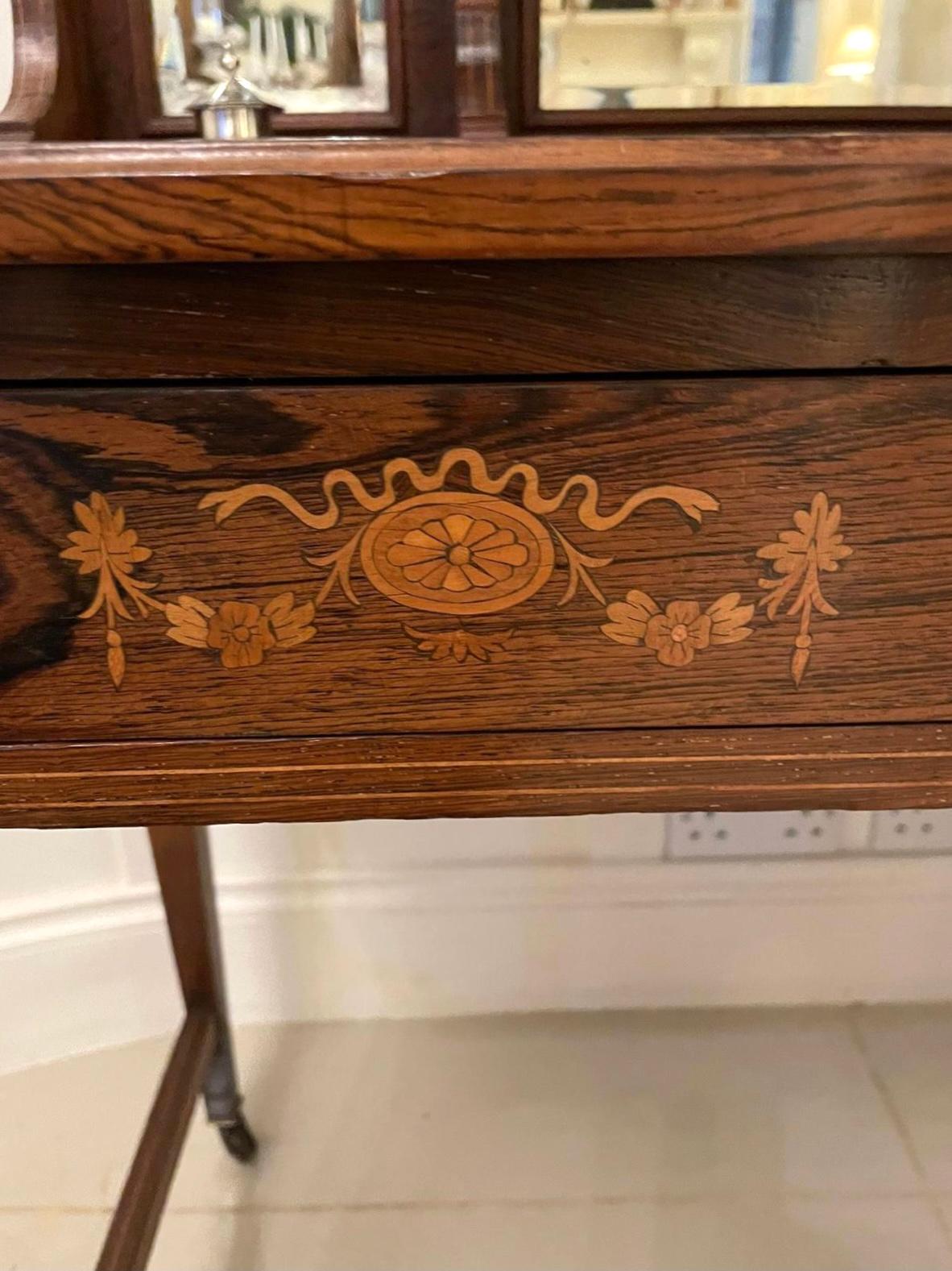 Antiker Schreibtisch aus Palisanderholz mit Intarsien in edwardianischer Qualität (Edwardian) im Angebot
