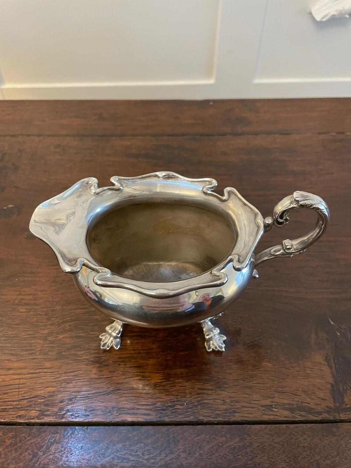 Service à thé 4 pièces antique en métal argenté de qualité édouardienne en vente 3