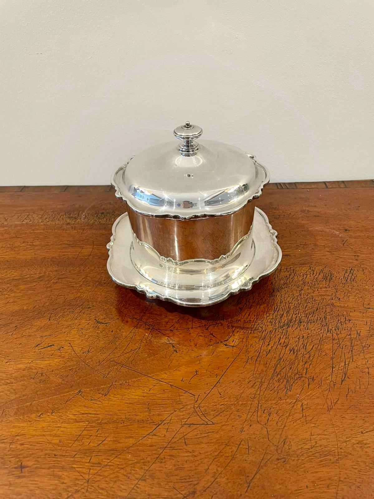 English Antique Edwardian Quality Silver Plated Biscuit Barrel  For Sale