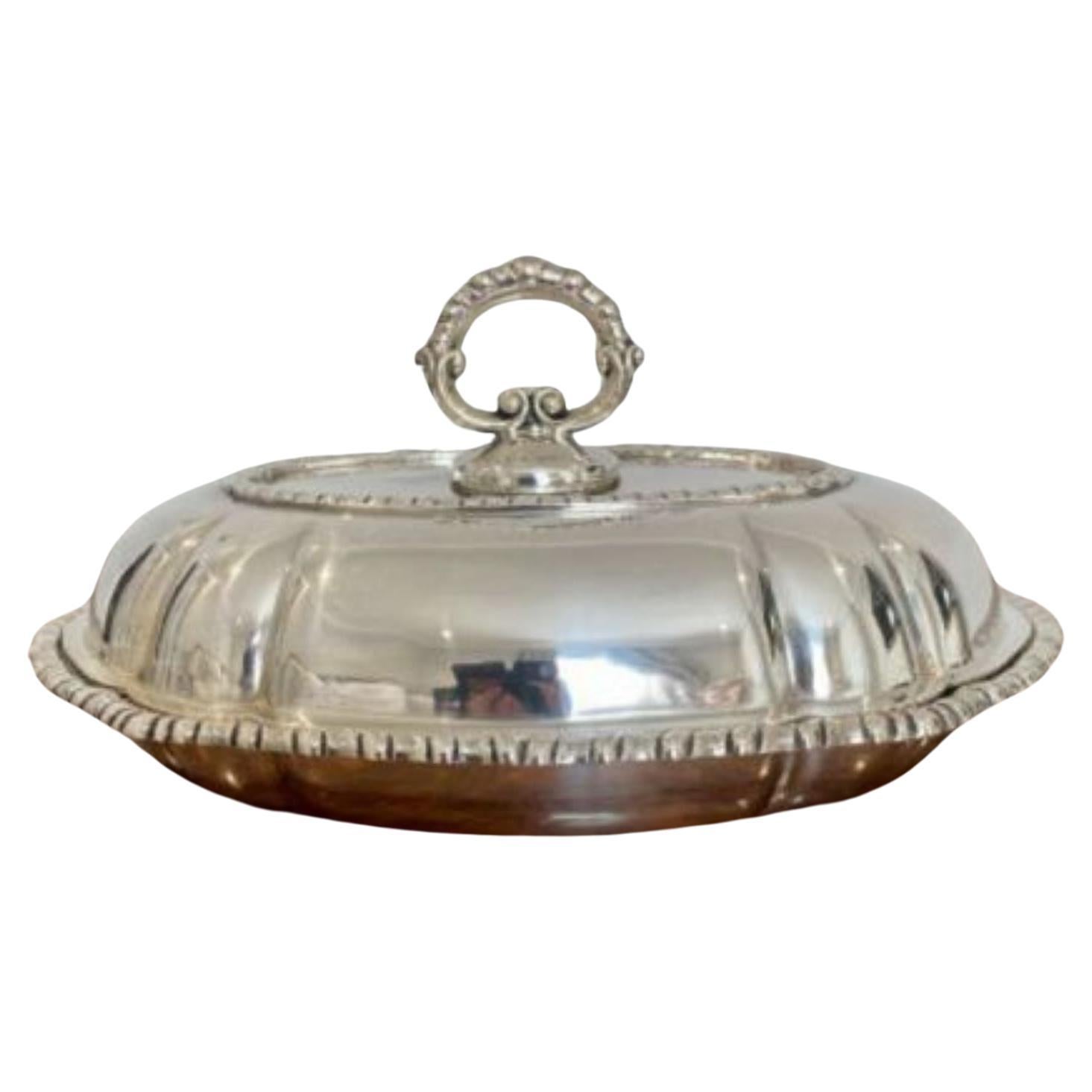 Antique Edwardian quality silver plated oval entrée dish For Sale