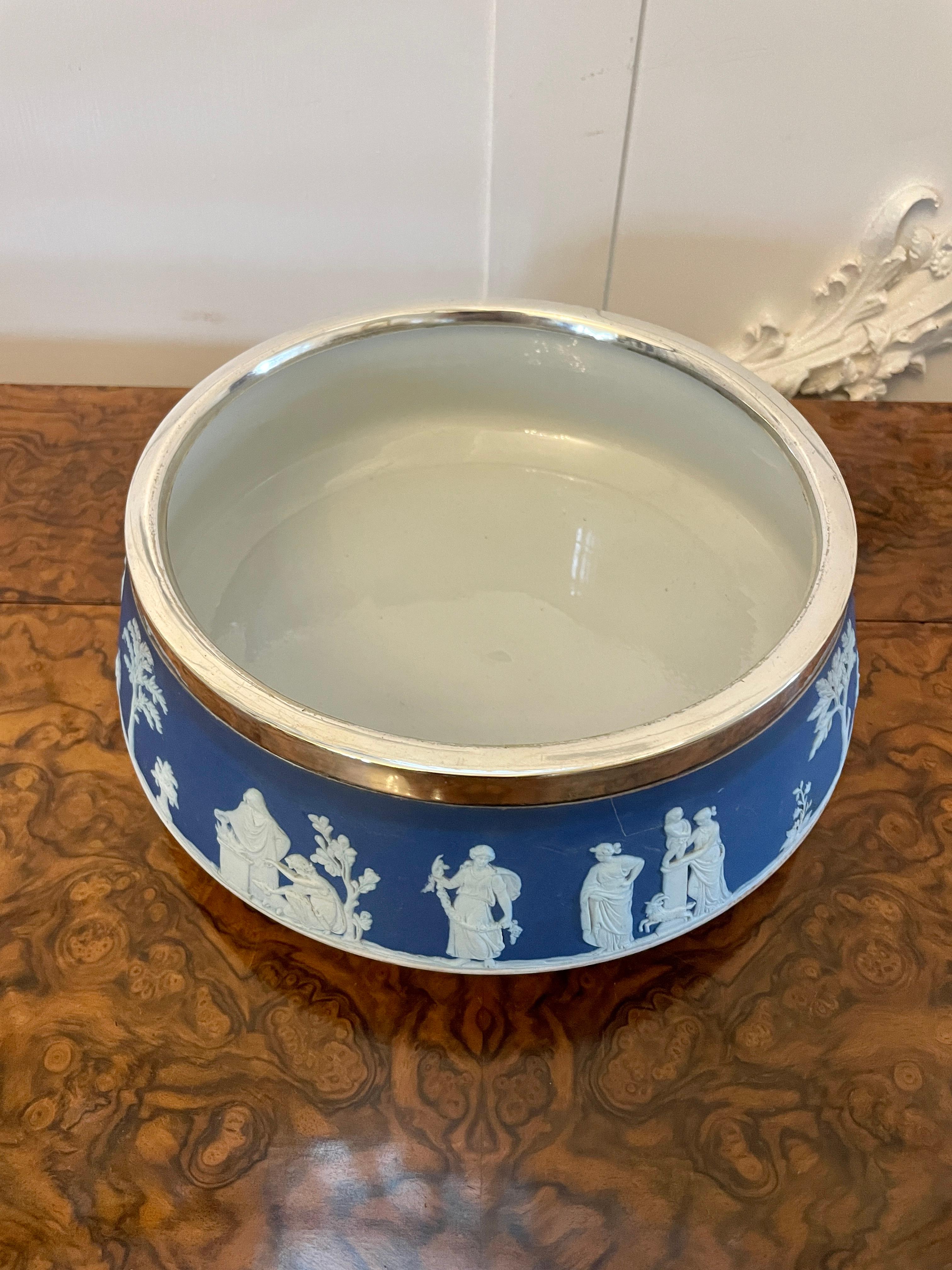  Antique Edwardian Quality Wedgwood Jasperware Fruit Bowl  For Sale 1