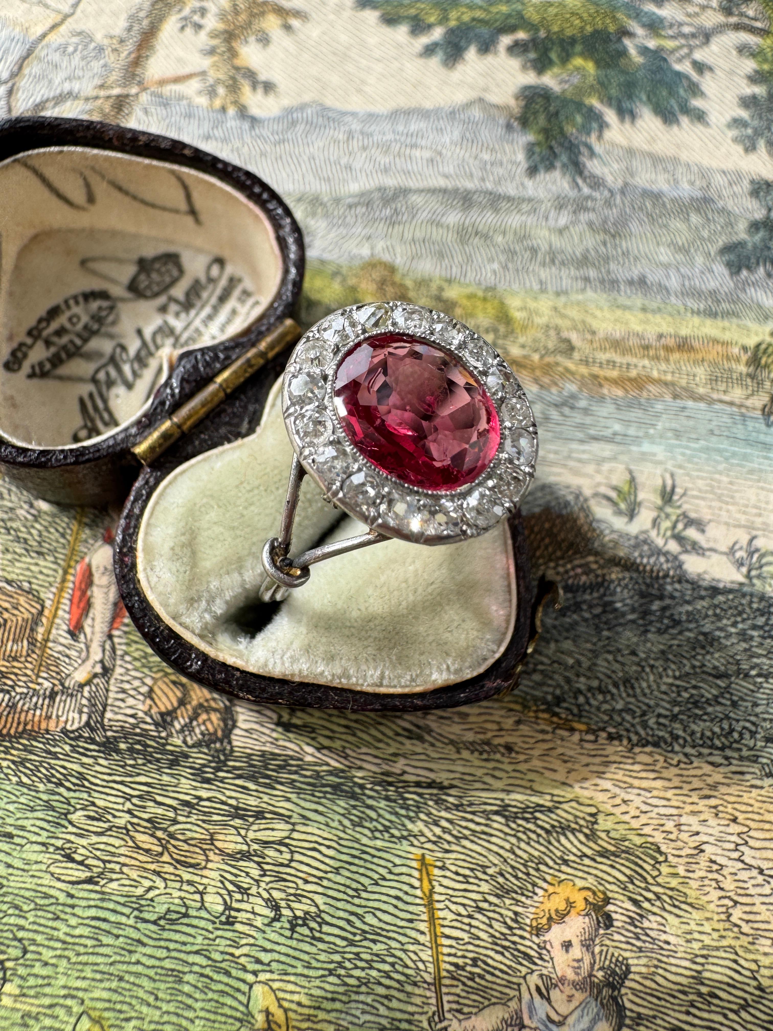 Anello antico edoardiano con spinello rosso e diamante a raggiera In condizioni buone in vendita a Hummelstown, PA