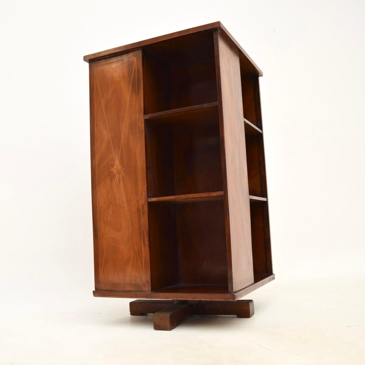 Antique Edwardian Revolving Bookcase In Good Condition For Sale In London, GB