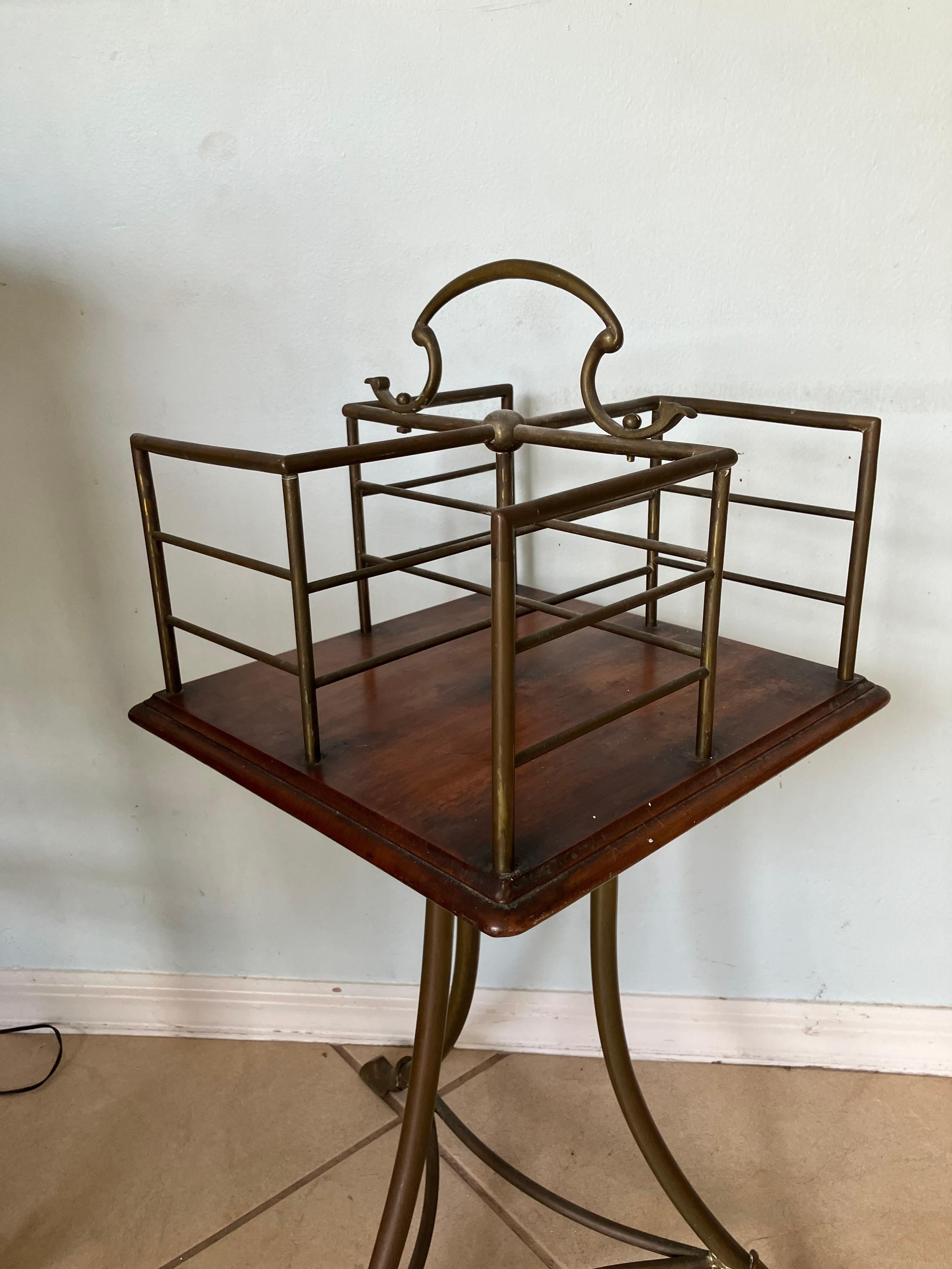 Edoardiano Antique Edwardian Revolving Bookstand in vendita