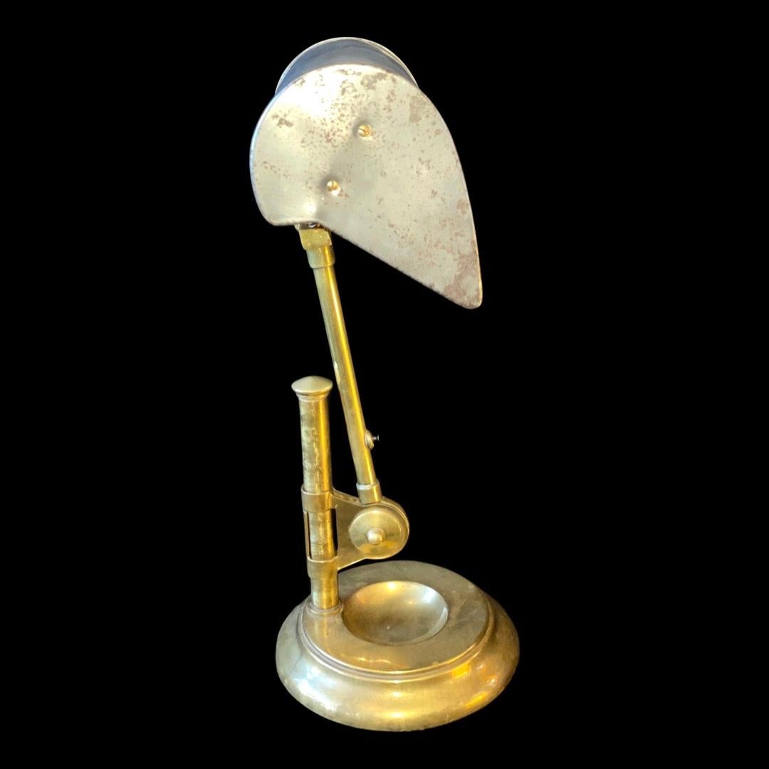Antique Edwardian Rise & Fall Bankers Desk Lamp. In Fair Condition For Sale In London, GB