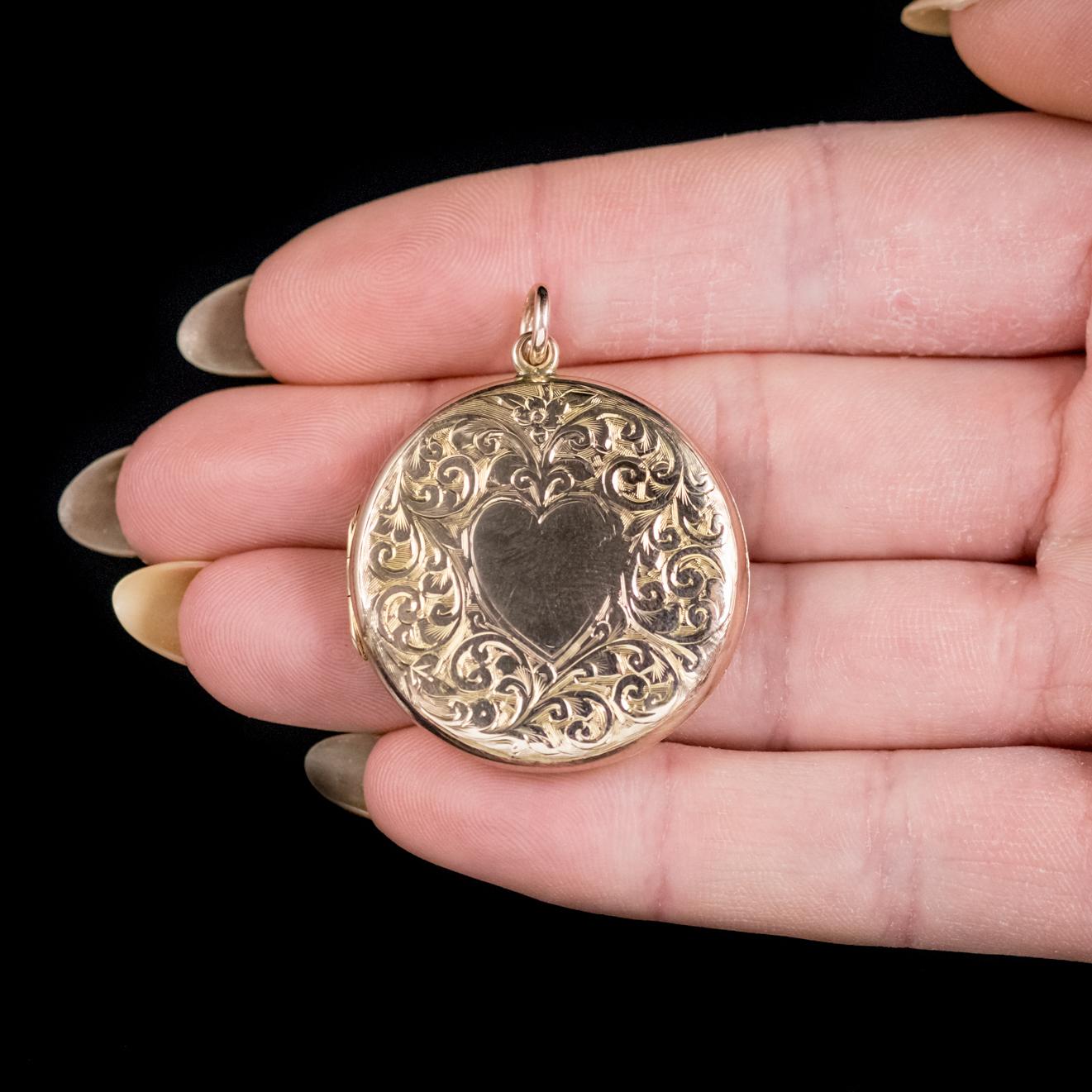 Antique Edwardian Round 9 Carat Gold Heart Locket Dated 1908 1