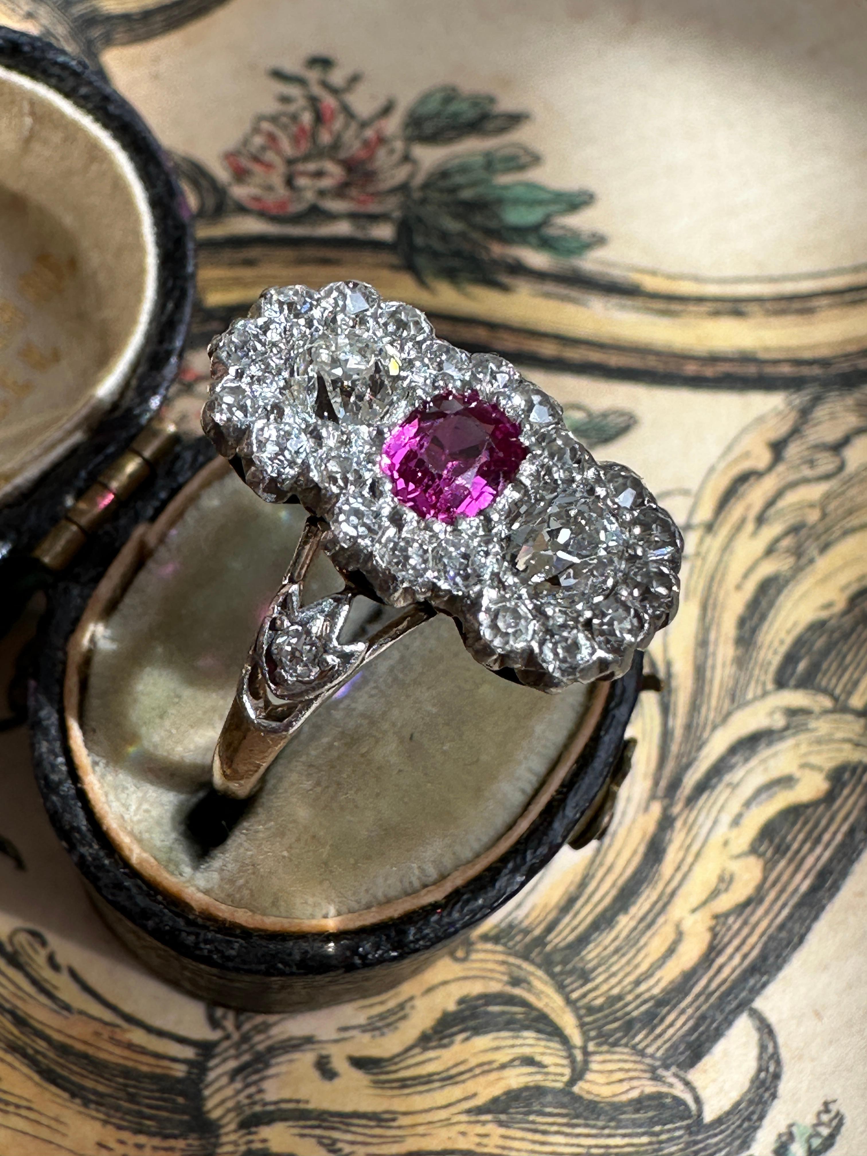 Antique Edwardian Ruby and Diamond Three Stone Trilogy Ring In Good Condition For Sale In Hummelstown, PA