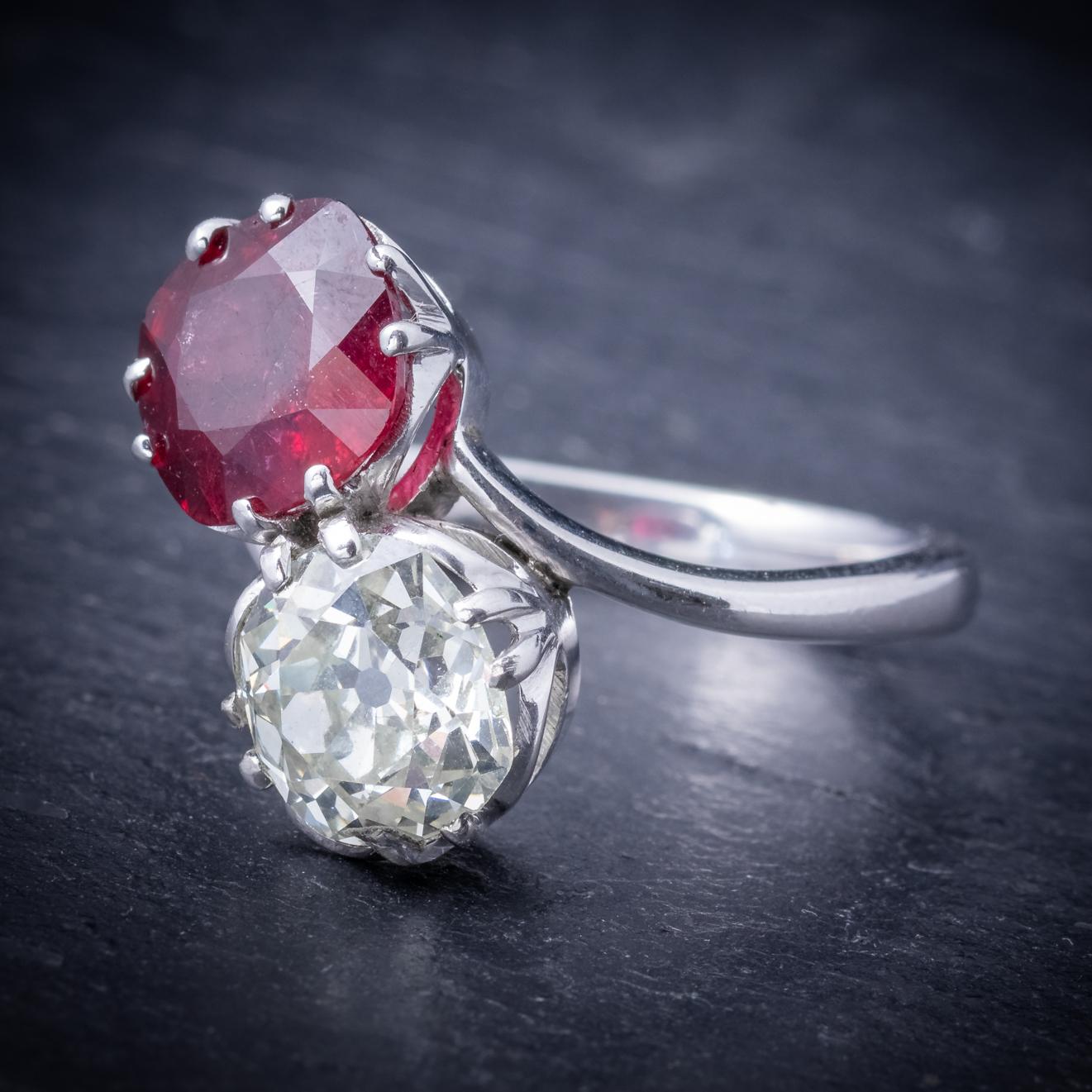 Antique Edwardian Ruby Diamond Platinum, circa 1915 Twist Ring In Good Condition For Sale In Lancaster , GB
