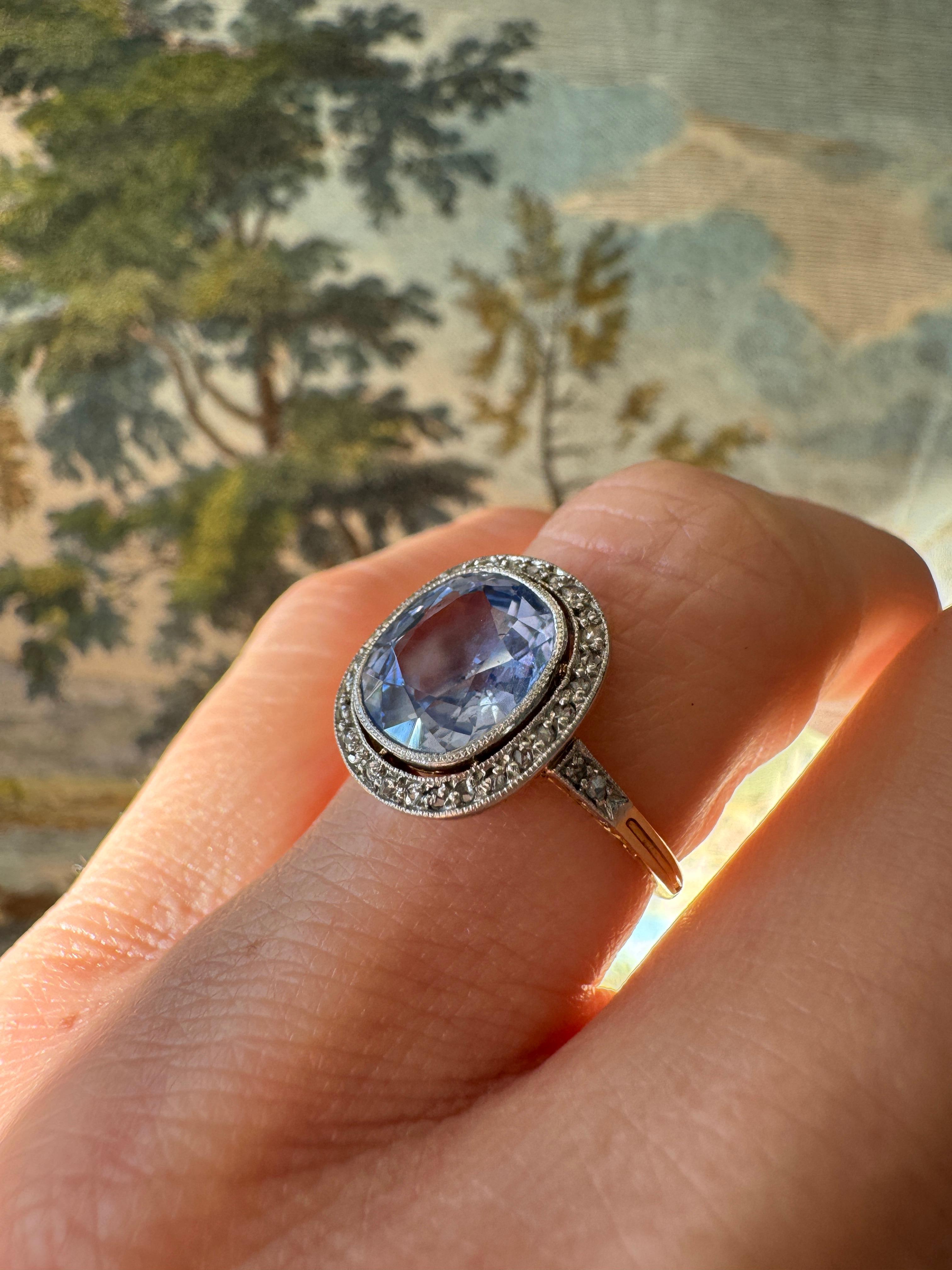 Antiker edwardianischer Halo-Ring mit Saphiren und Diamanten im Rosenschliff - Ceylon ohne Hitze - GIA 5