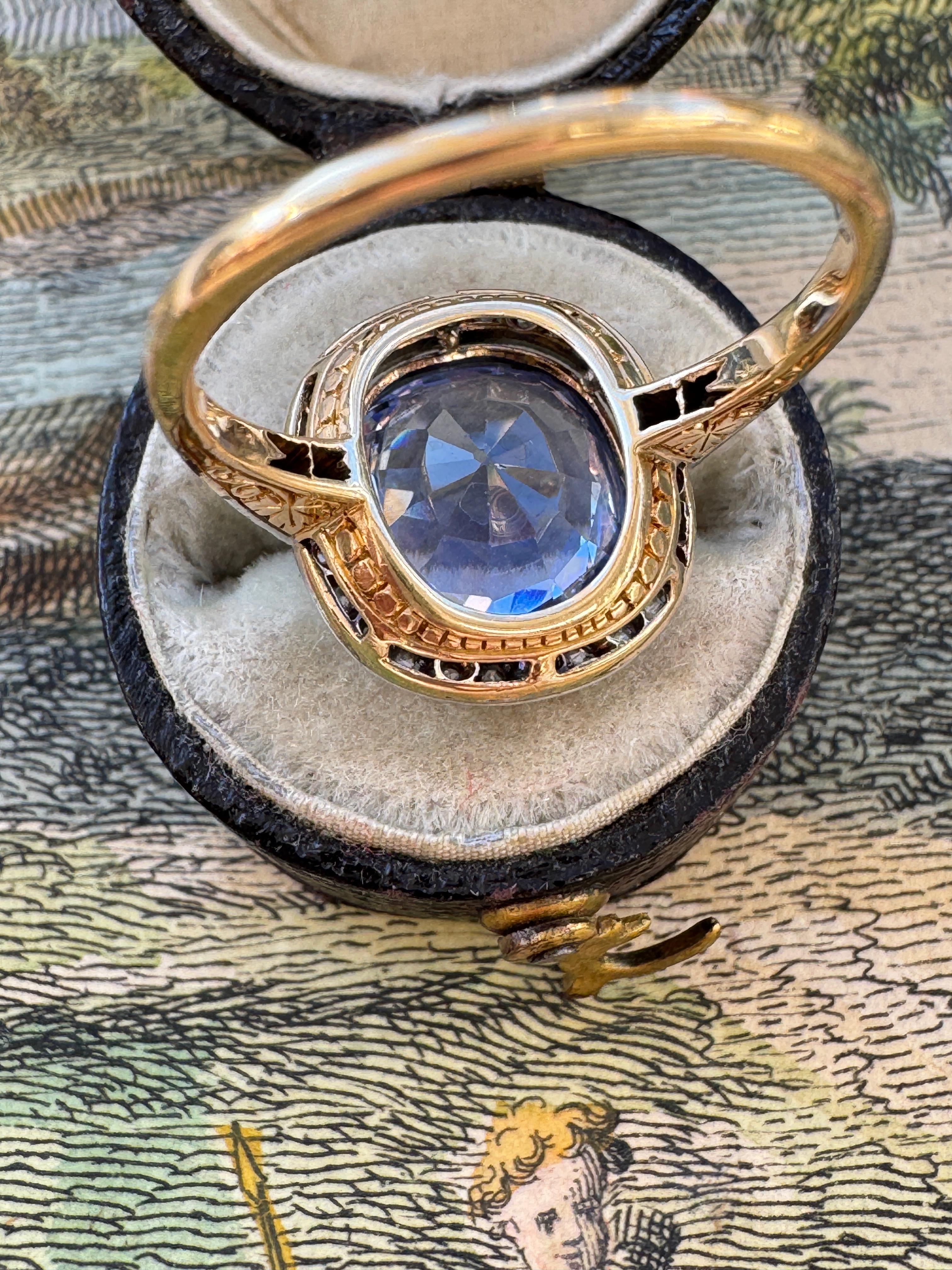 Antiker edwardianischer Halo-Ring mit Saphiren und Diamanten im Rosenschliff - Ceylon ohne Hitze - GIA im Zustand „Gut“ in Hummelstown, PA
