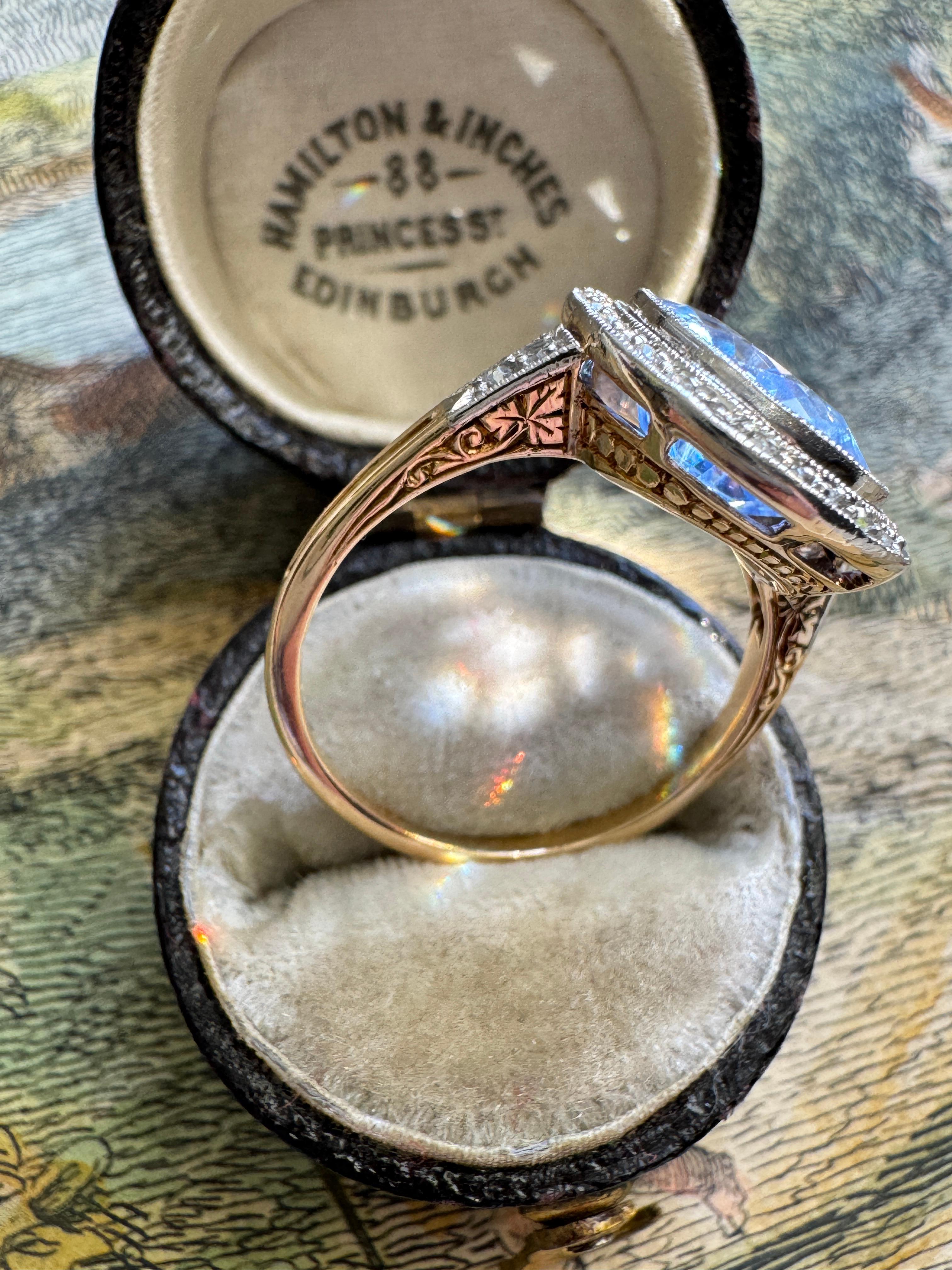 Antiker edwardianischer Halo-Ring mit Saphiren und Diamanten im Rosenschliff - Ceylon ohne Hitze - GIA 1