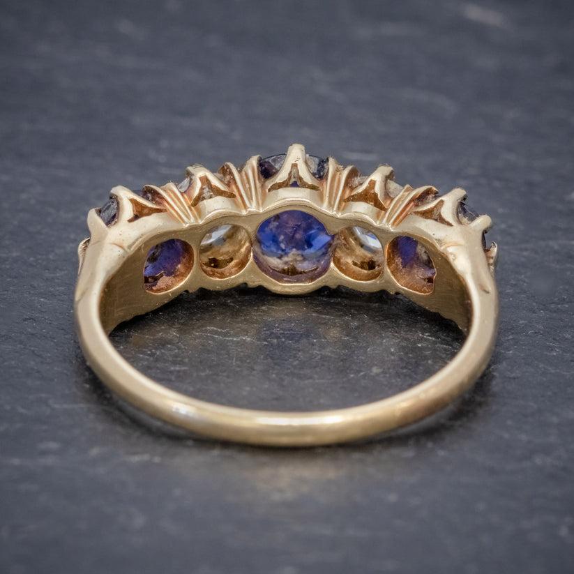 Antique Edwardian Sapphire Diamond Ring in 1.20 Carat Sapphire In Good Condition For Sale In Kendal, GB
