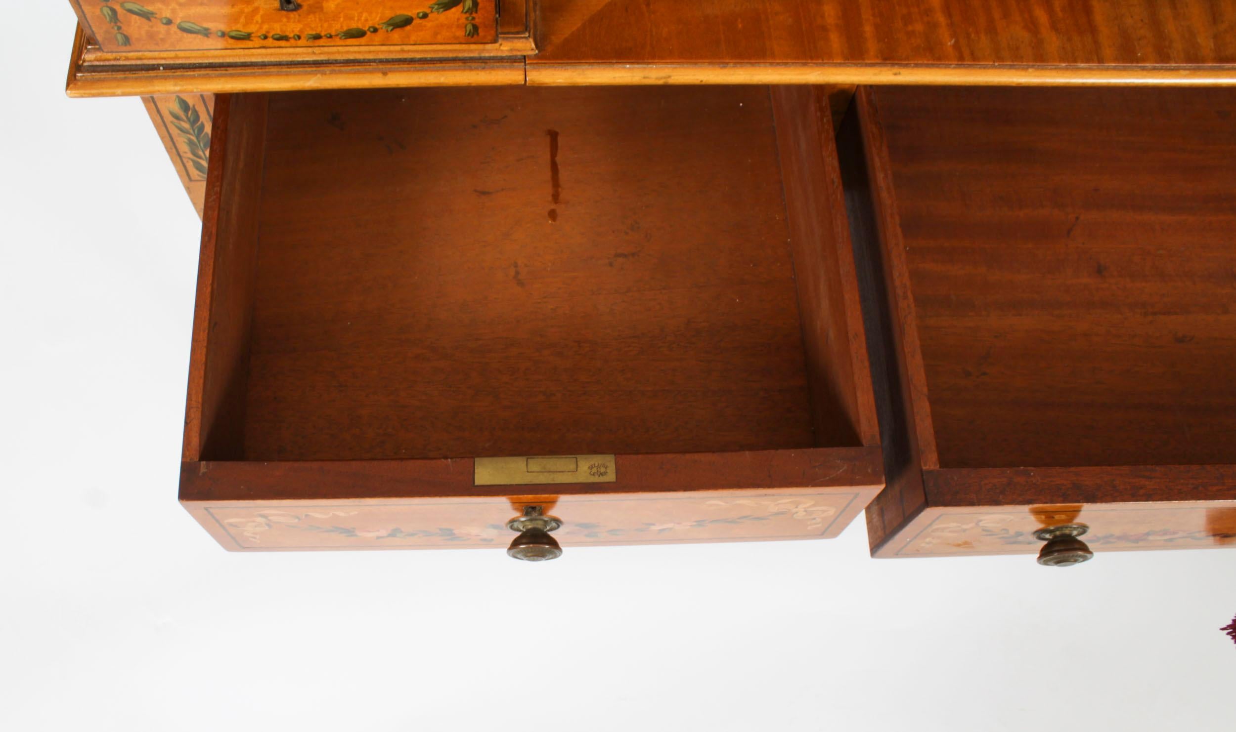 Antiguo escritorio eduardiano de madera satinada y pintura floral Carlton House en venta 7