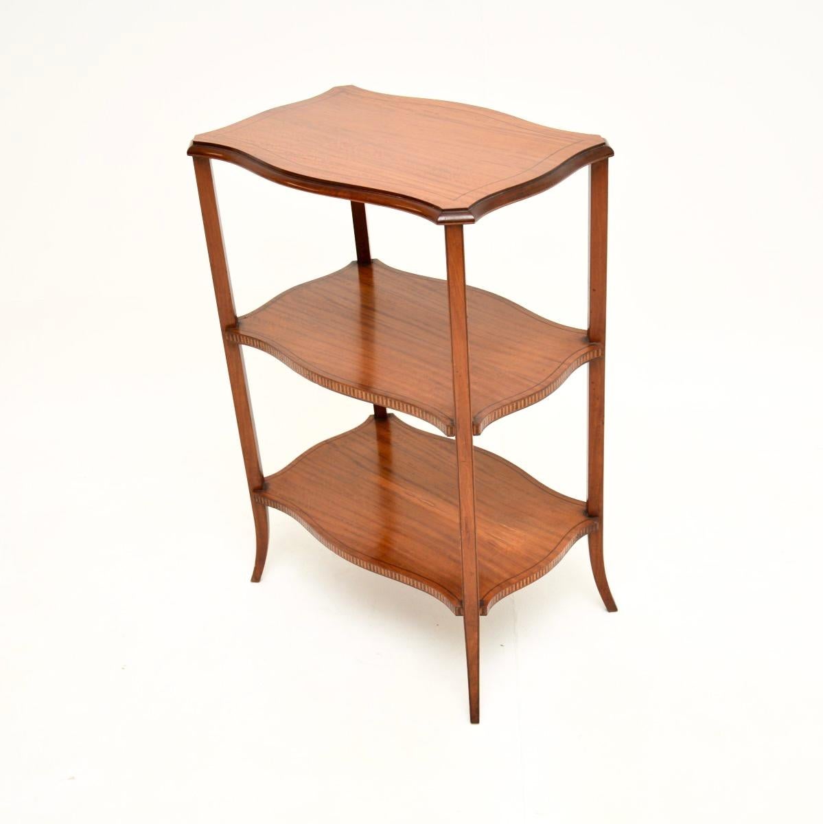 Antike edwardianische Etagere/Beistelltisch aus Seidenholz (Edwardian) im Angebot