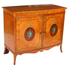 Antiguo mueble auxiliar eduardiano de madera satinada pintado a mano, siglo XIX