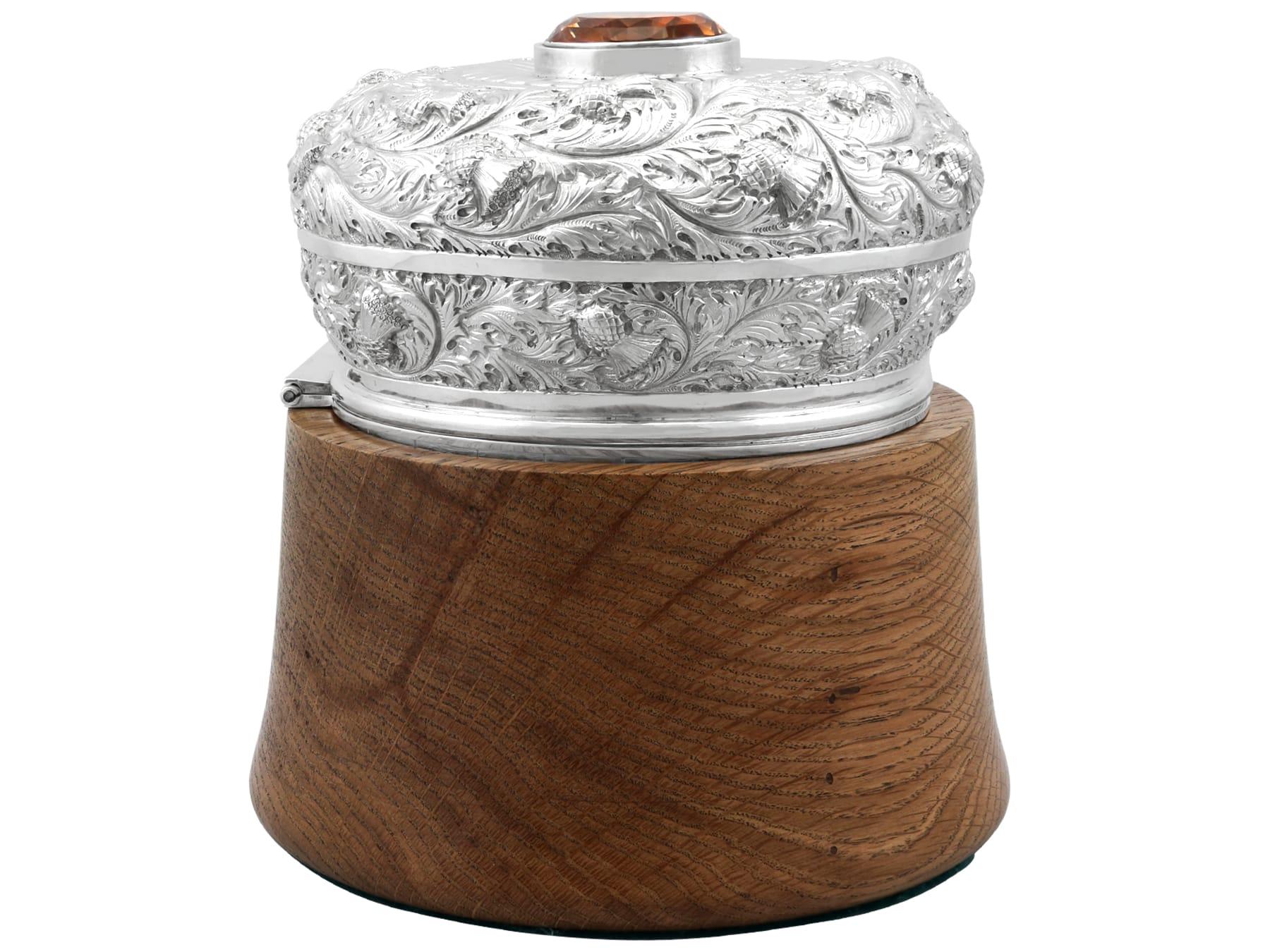 Antiguo humidor escocés eduardiano de plata de ley y roble Plata esterlina en venta