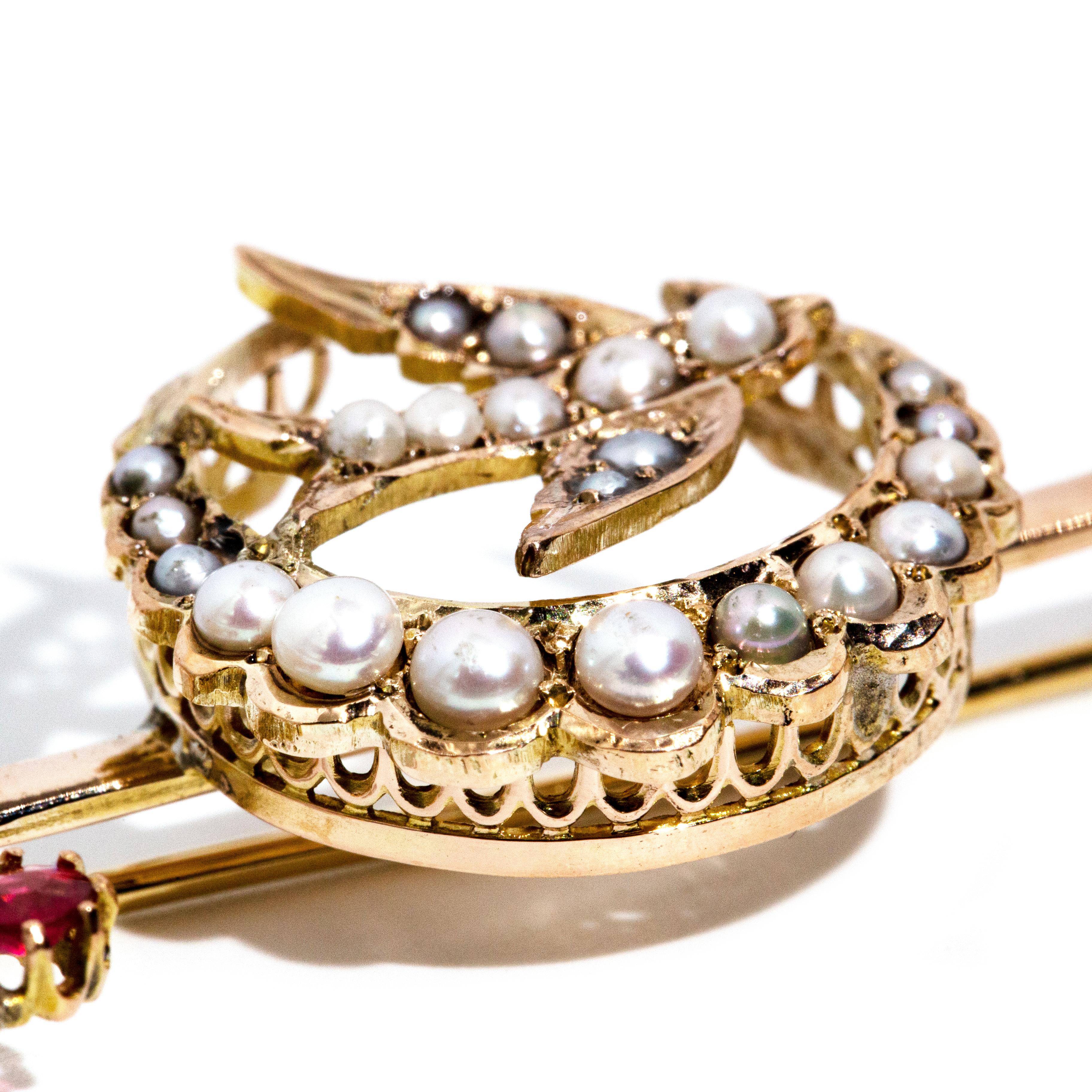 Broche édouardienne ancienne en or jaune 9 carats, perles naturelles, grenats et diamants Bon état - En vente à Hamilton, AU