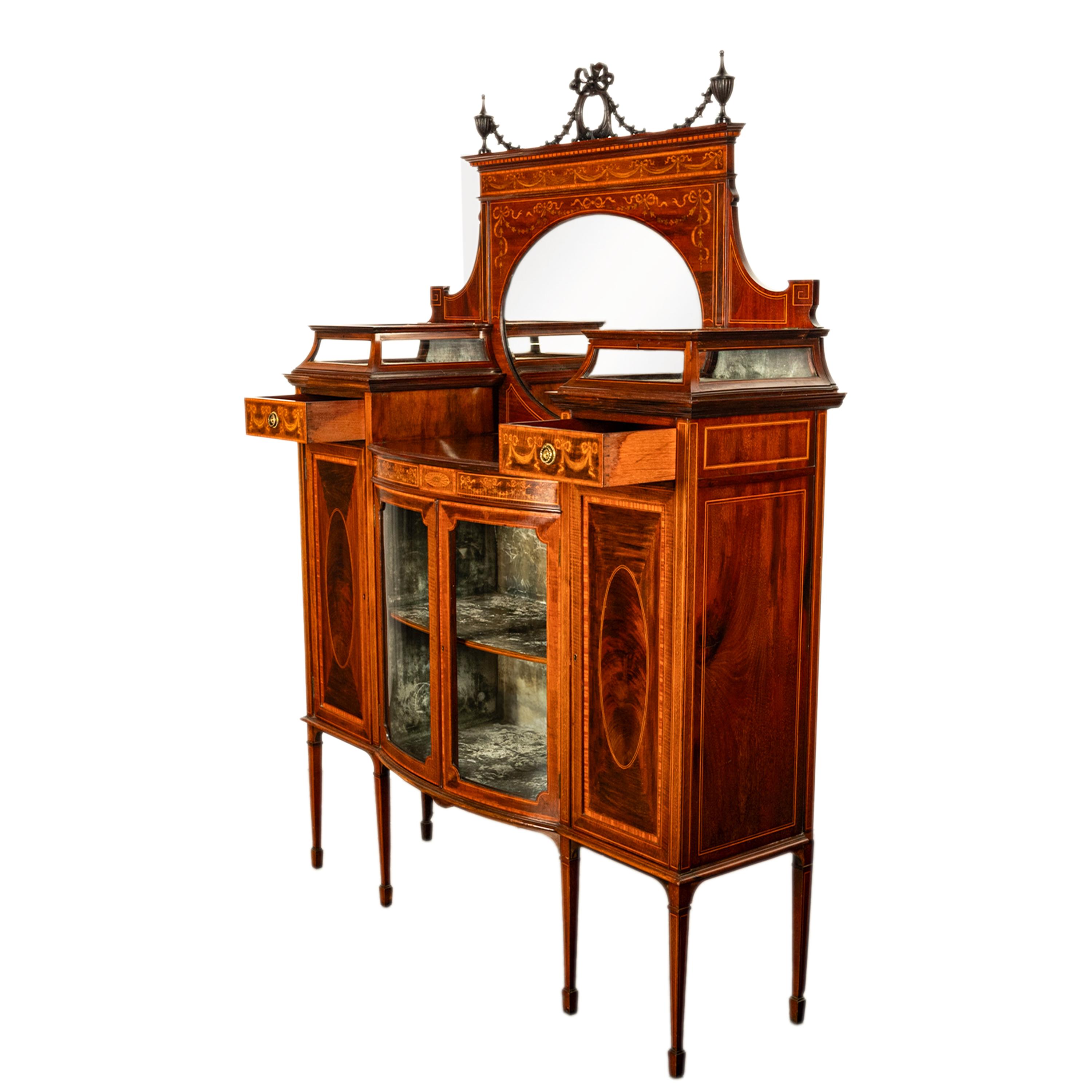 Antigua vitrina eduardiana Sheraton con incrustaciones de caoba Gillows 1898 en venta 2