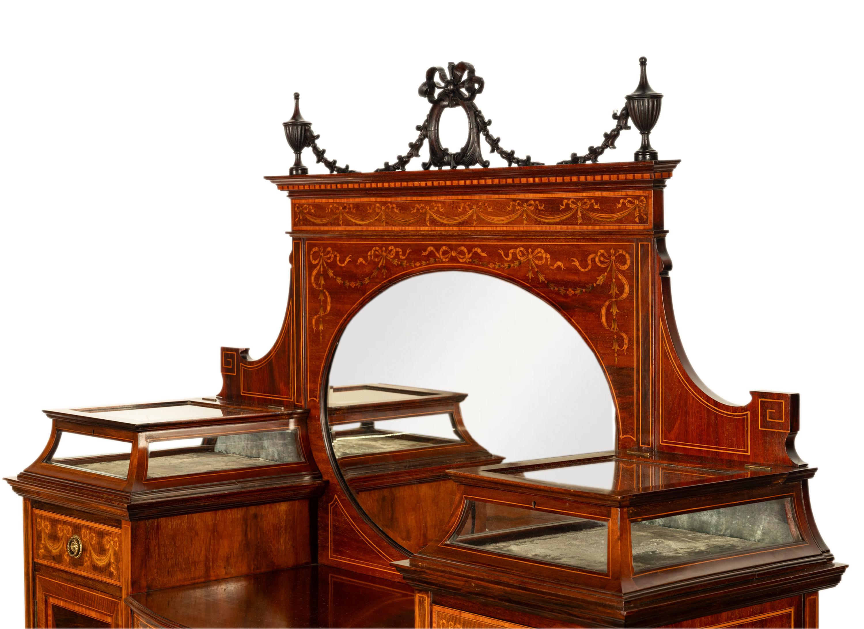 Antigua vitrina eduardiana Sheraton con incrustaciones de caoba Gillows 1898 en venta 5