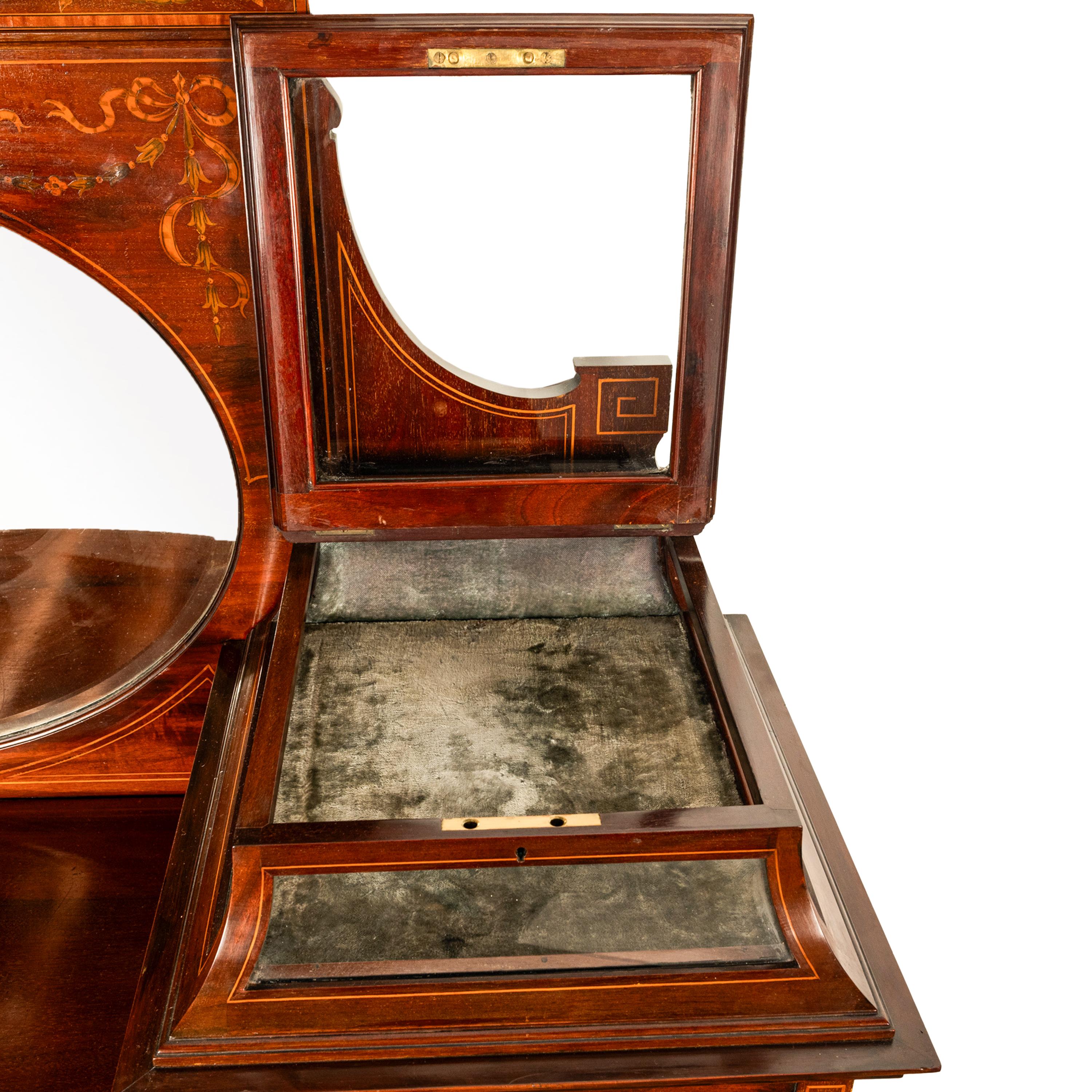 Antigua vitrina eduardiana Sheraton con incrustaciones de caoba Gillows 1898 en venta 7
