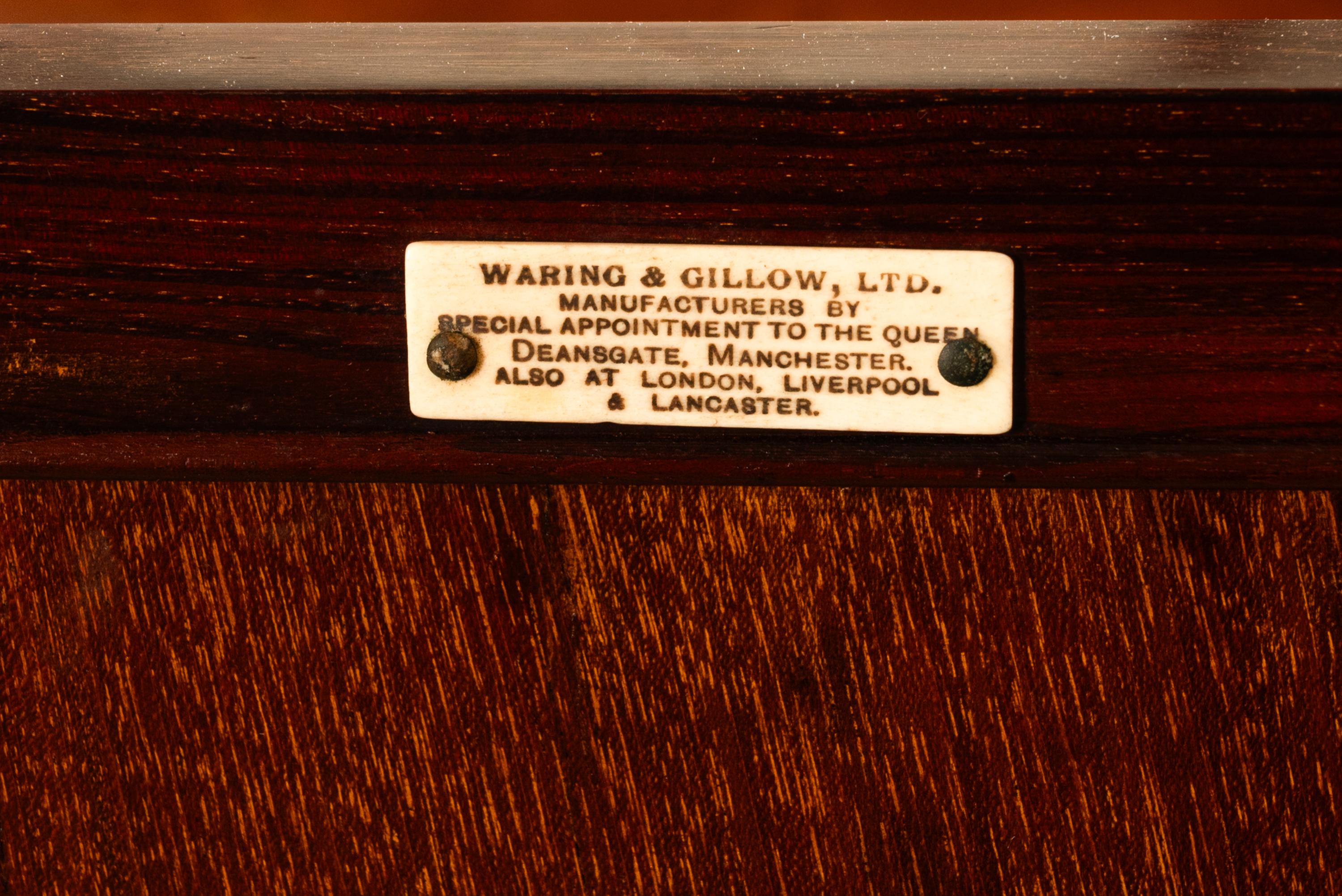 Antigua vitrina eduardiana Sheraton con incrustaciones de caoba Gillows 1898 en venta 10