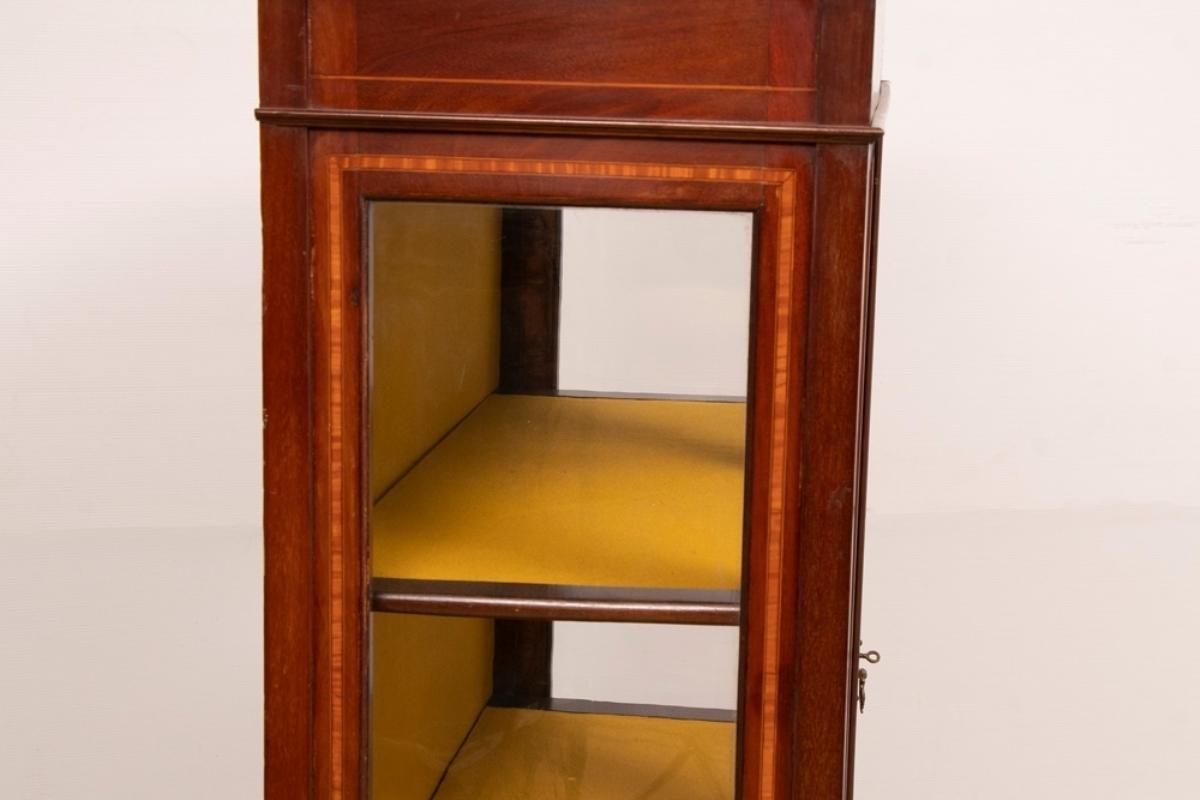 Antique Edwardian Sheraton Revival Display Cabinet, c.1910 In Good Condition For Sale In London, GB