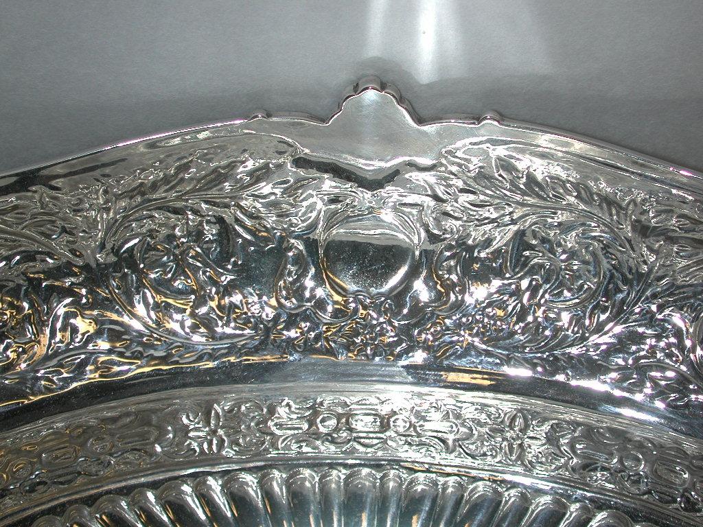 Antique Edwardian Silver Embossed Fruit Comport, 1907 In Good Condition In London, GB