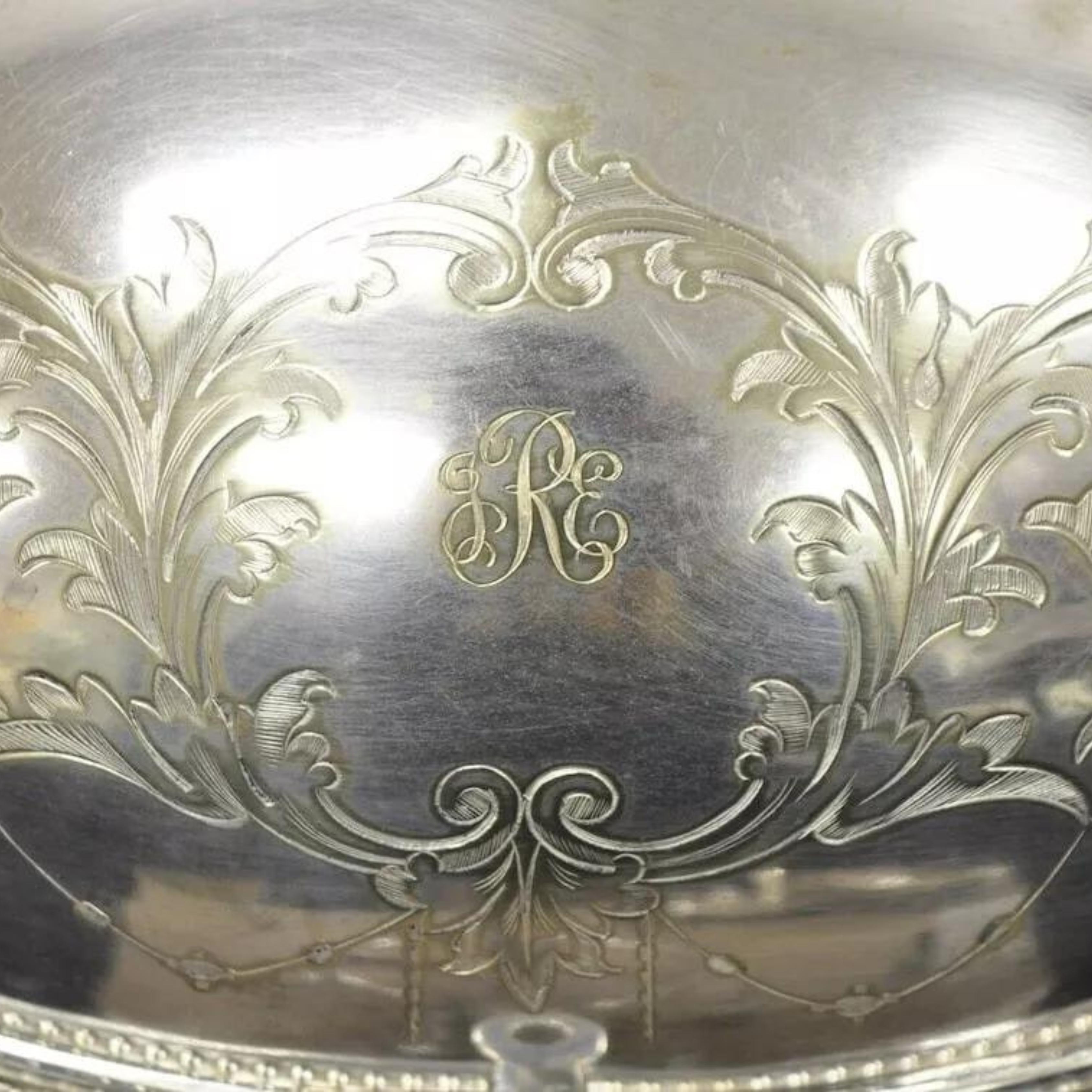Antique Edwardian Silver Plated Revolving Dome Oval Chafing Dish Food Warmer In Good Condition For Sale In Philadelphia, PA