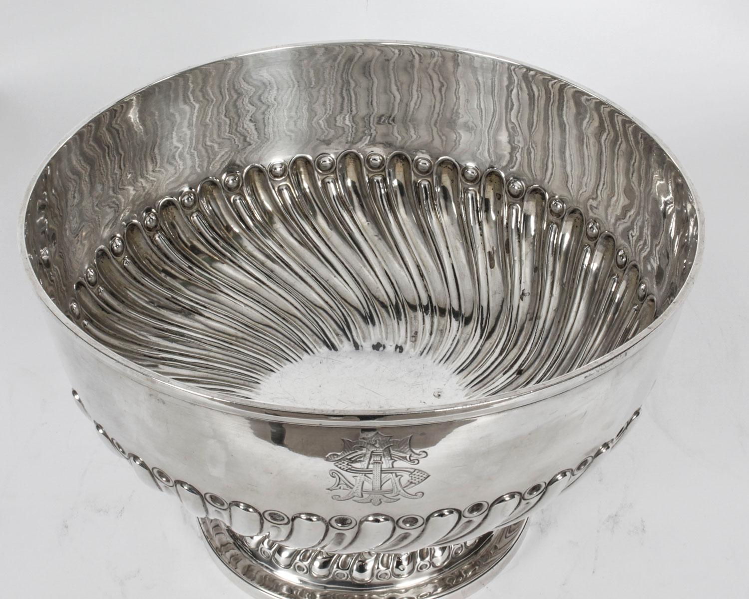 Early 20th Century Antique Edwardian Silver Punch Bowl Goldsmiths & Silversmiths Co, 1901