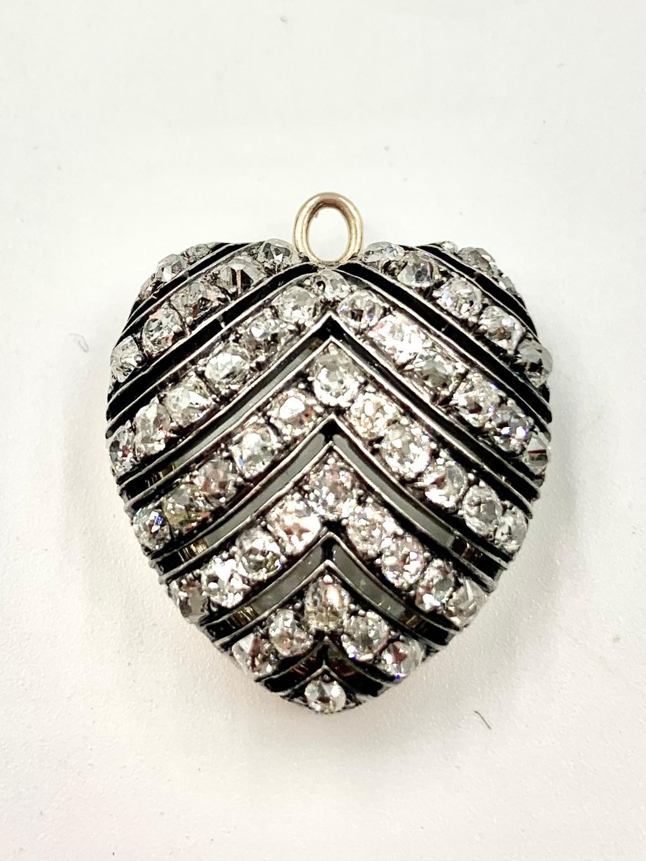 Antico S.J. edoardiano Collana con ciondolo Phillips a forma di cuore e diamante in vendita 9