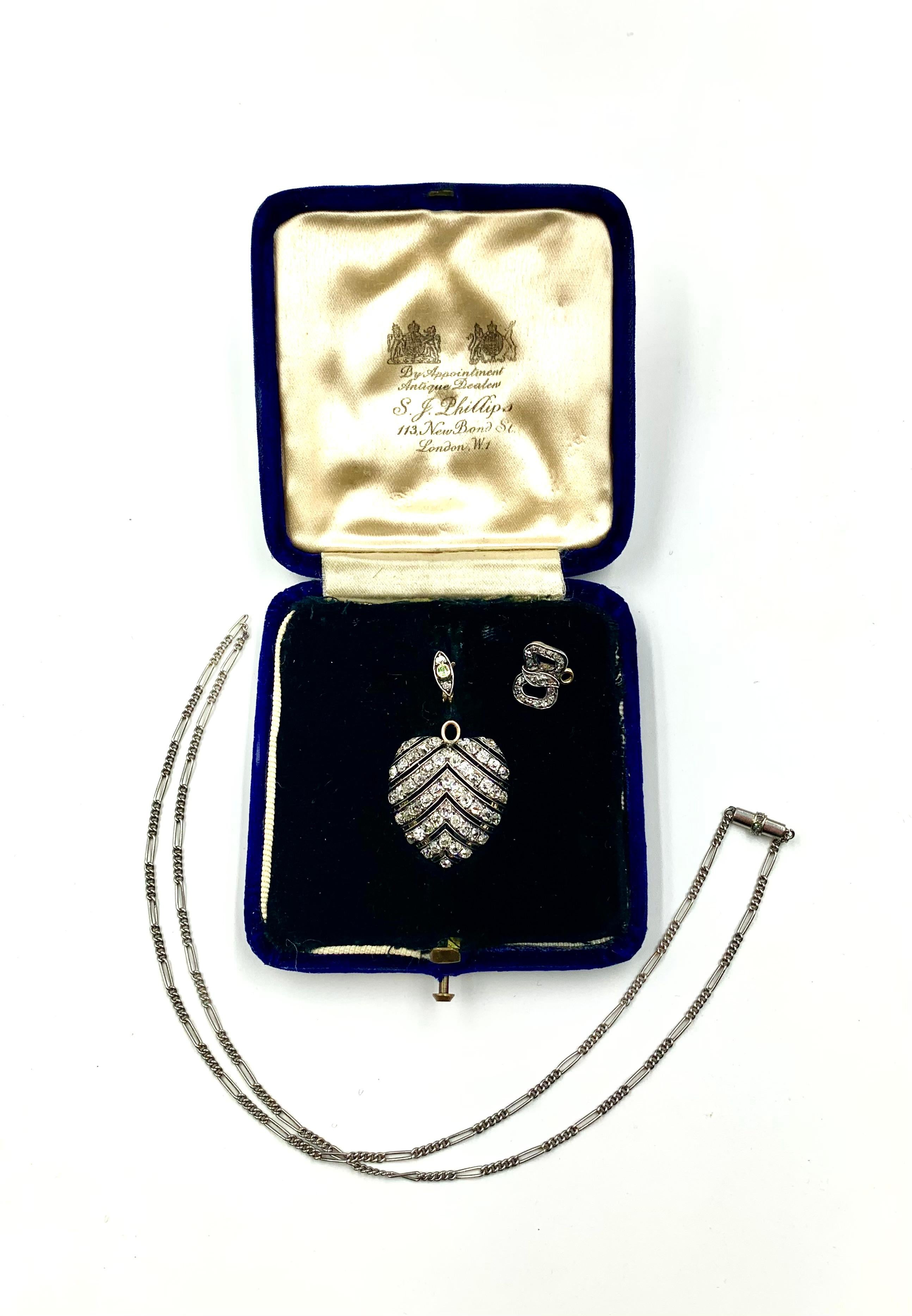 Antico S.J. edoardiano Collana con ciondolo Phillips a forma di cuore e diamante in vendita 12