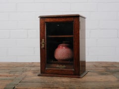 Armoire à tabac édouardienne d'époque avec pot à cigares de style Doulton