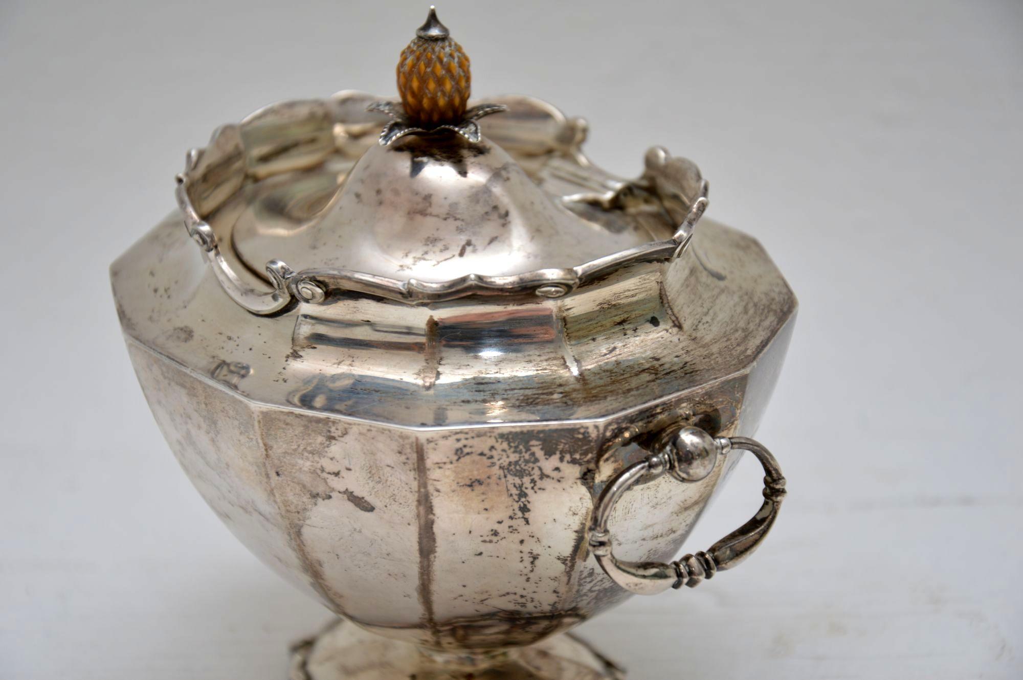Antique Edwardian Solid Silver Tea Caddy C. 1912 In Good Condition For Sale In London, GB