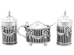 Ensemble à condiments édouardien ancien de trois pièces en argent sterling et verre bleu