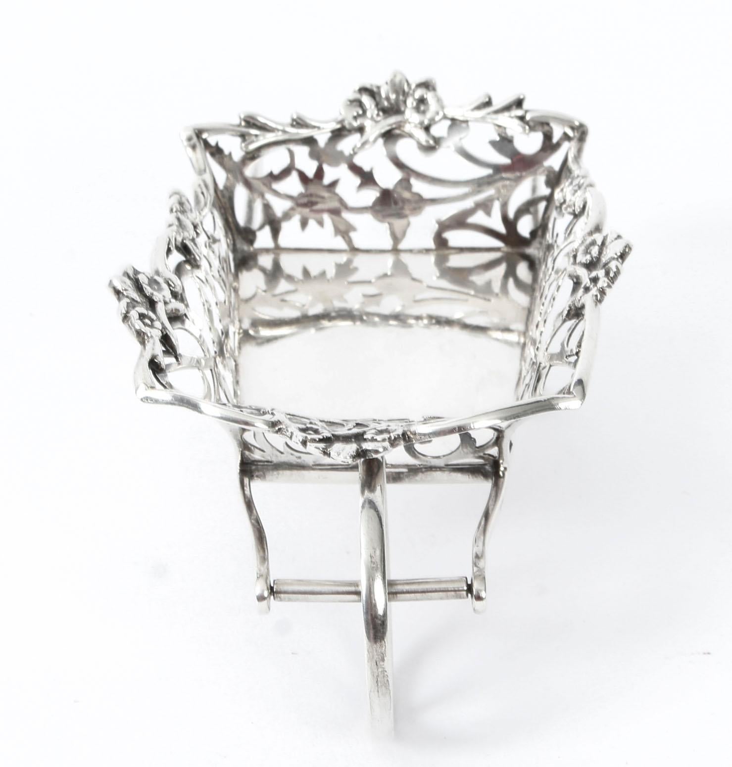 Antique Edwardian Sterling Silver BonBon Dish William Comyns London, 1908 2