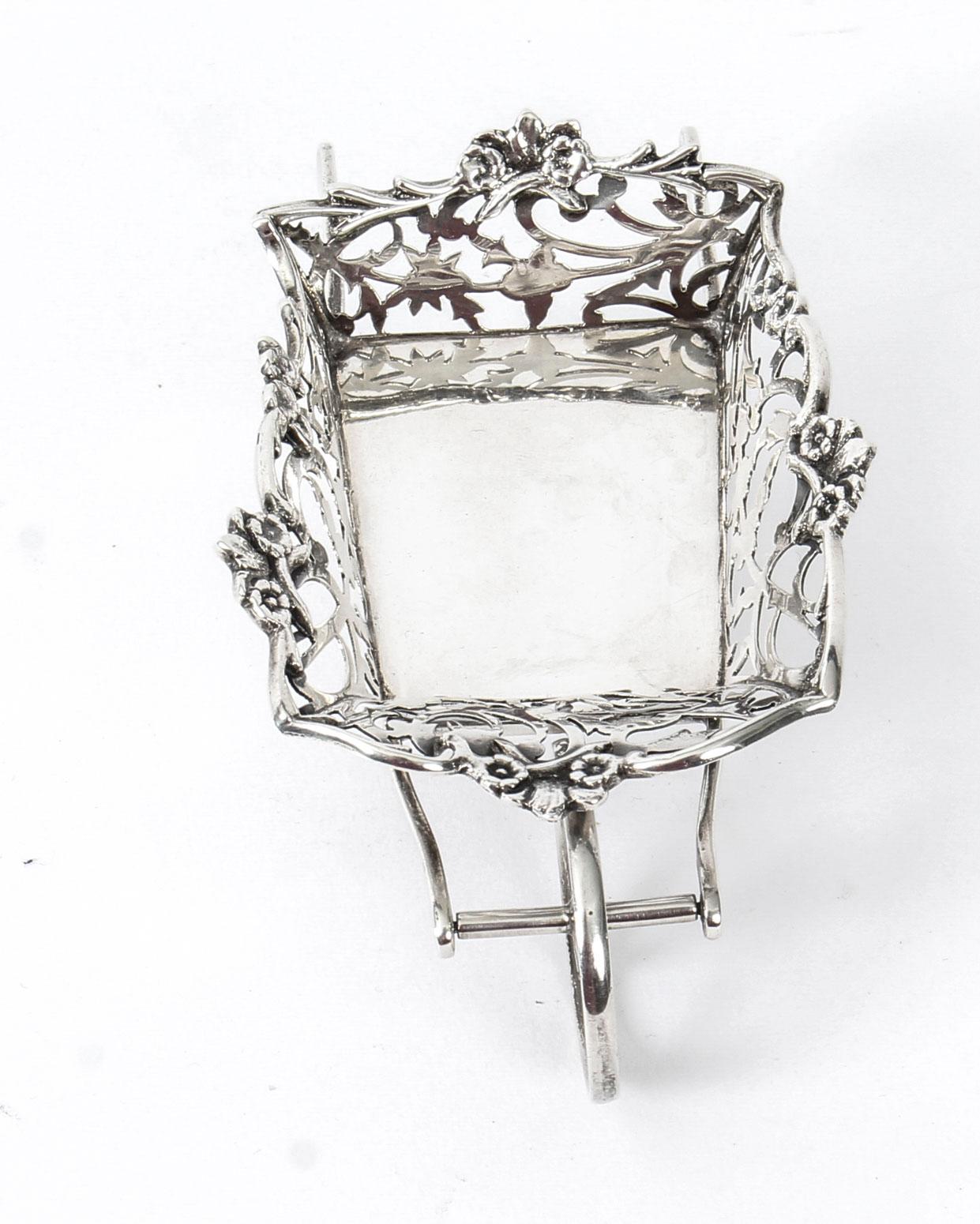 Antique Edwardian Sterling Silver BonBon Dish William Comyns London, 1908 4