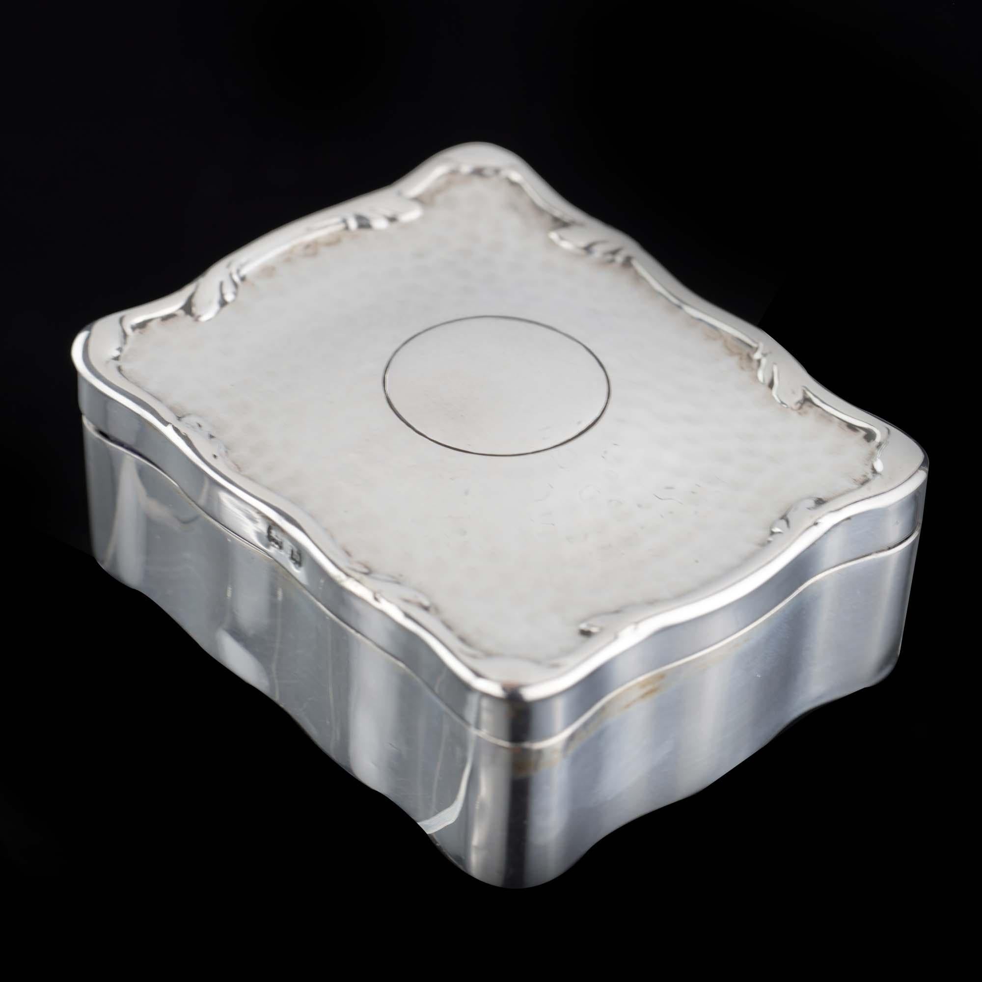 Antique Edwardian Sterling Silver Box For Sale 4