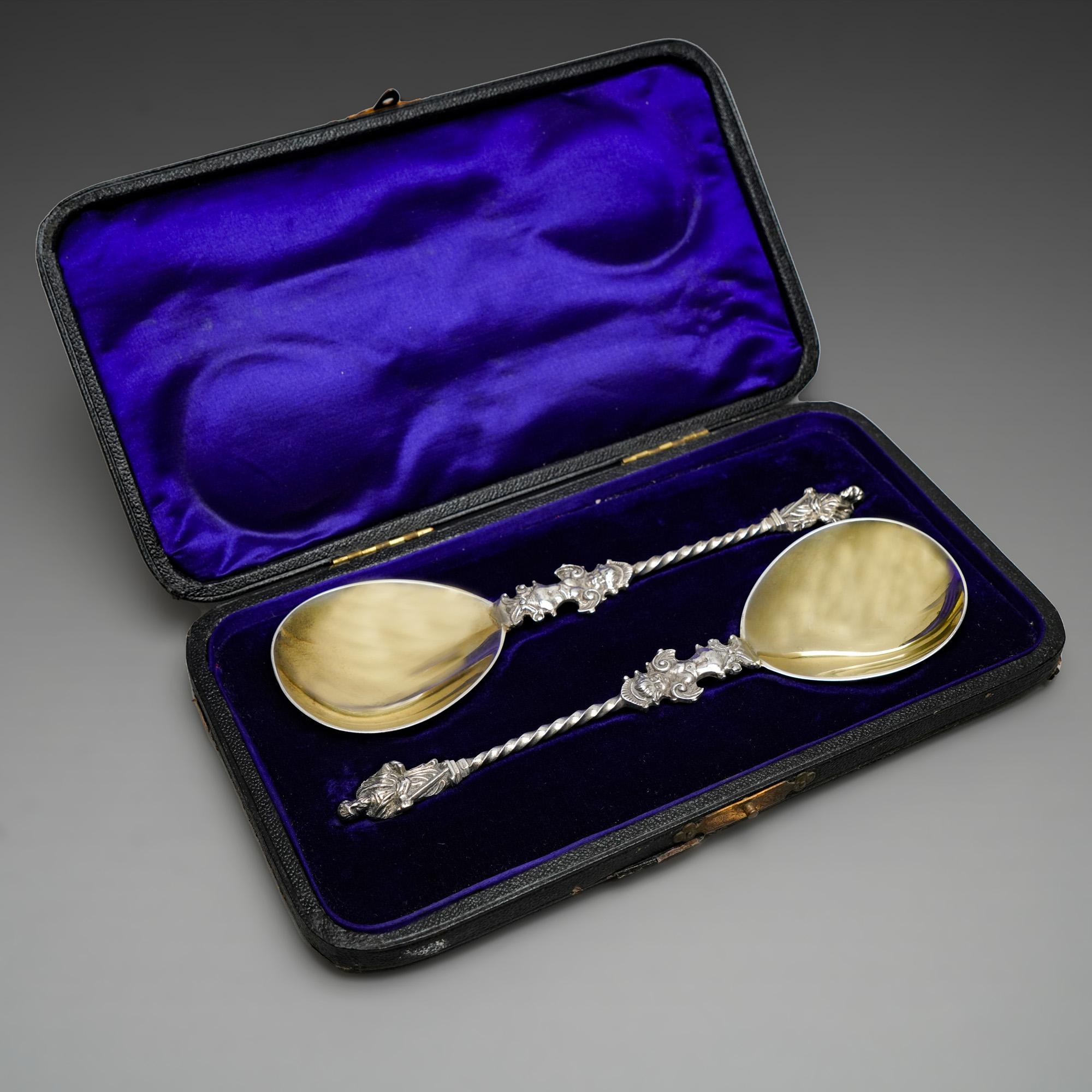 Paar antike edwardianische Silberlöffel mit Etui aus Sterlingsilber (Edwardian) im Angebot
