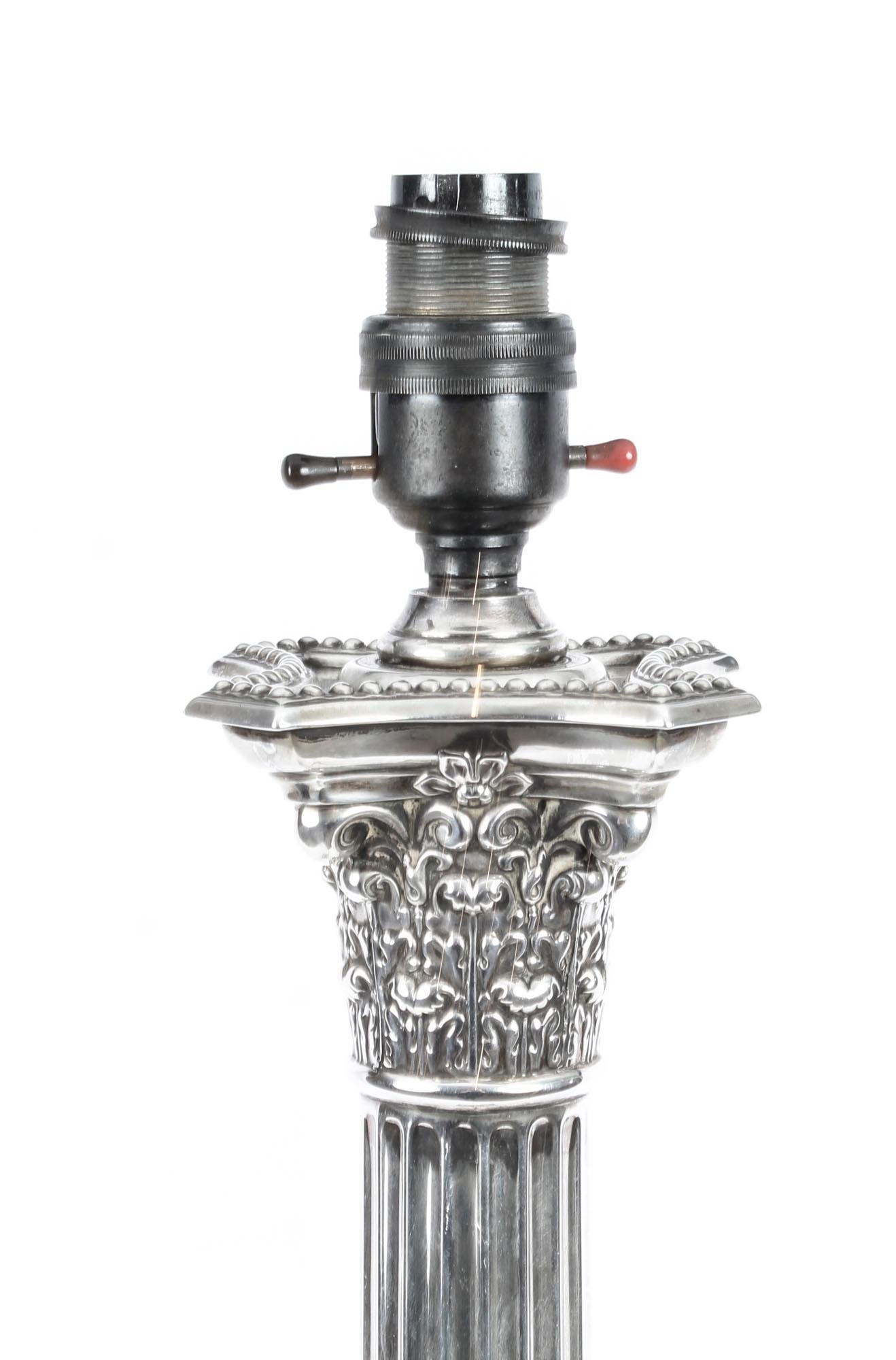 Antike Edwardian Sterling Silber korinthische Säule Tischlampe datiert 1914 (Sterlingsilber)