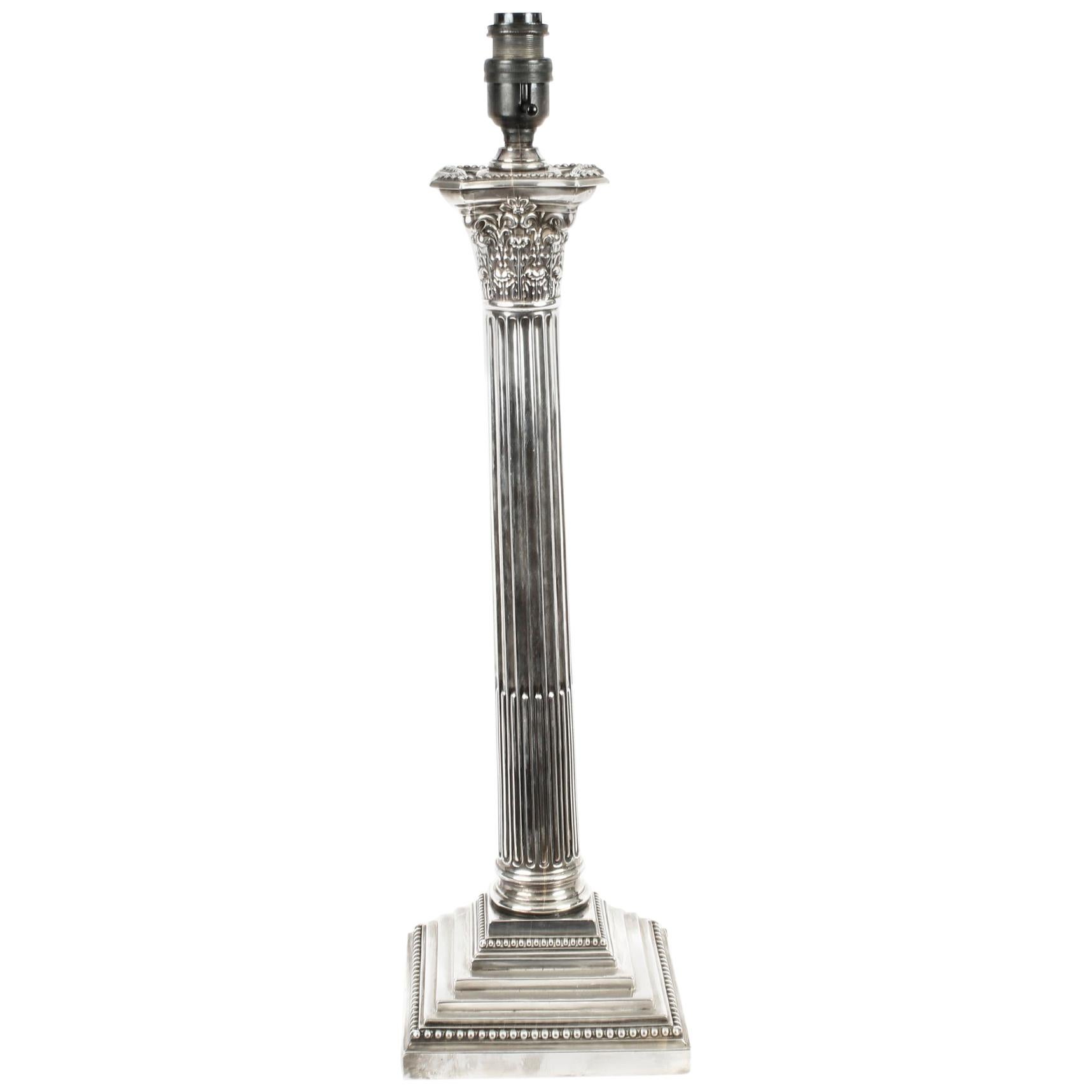 Antike Edwardian Sterling Silber korinthische Säule Tischlampe datiert 1914