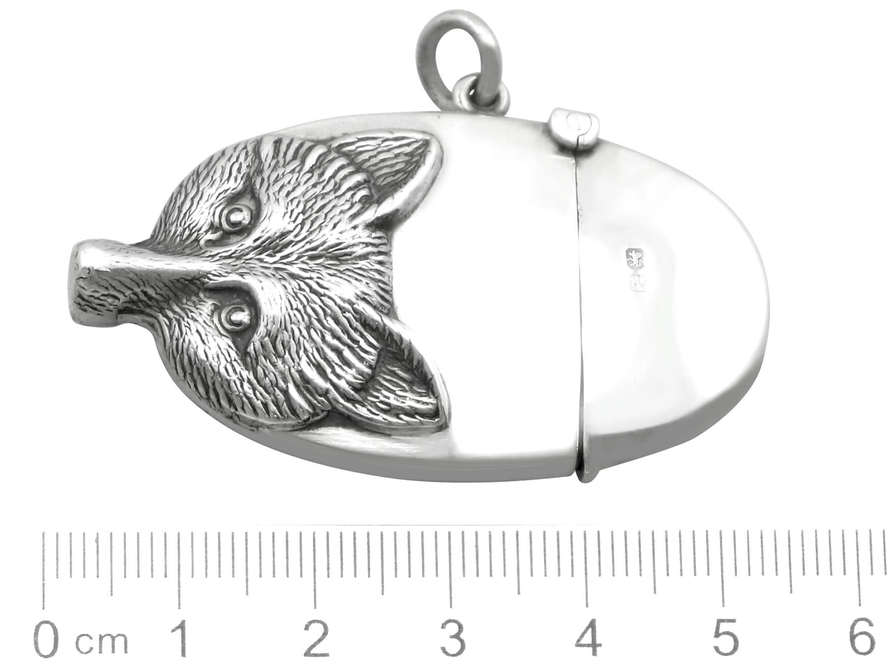 Antico astuccio in argento Sterling Edwardian Fox Vesta (1908) in vendita 6