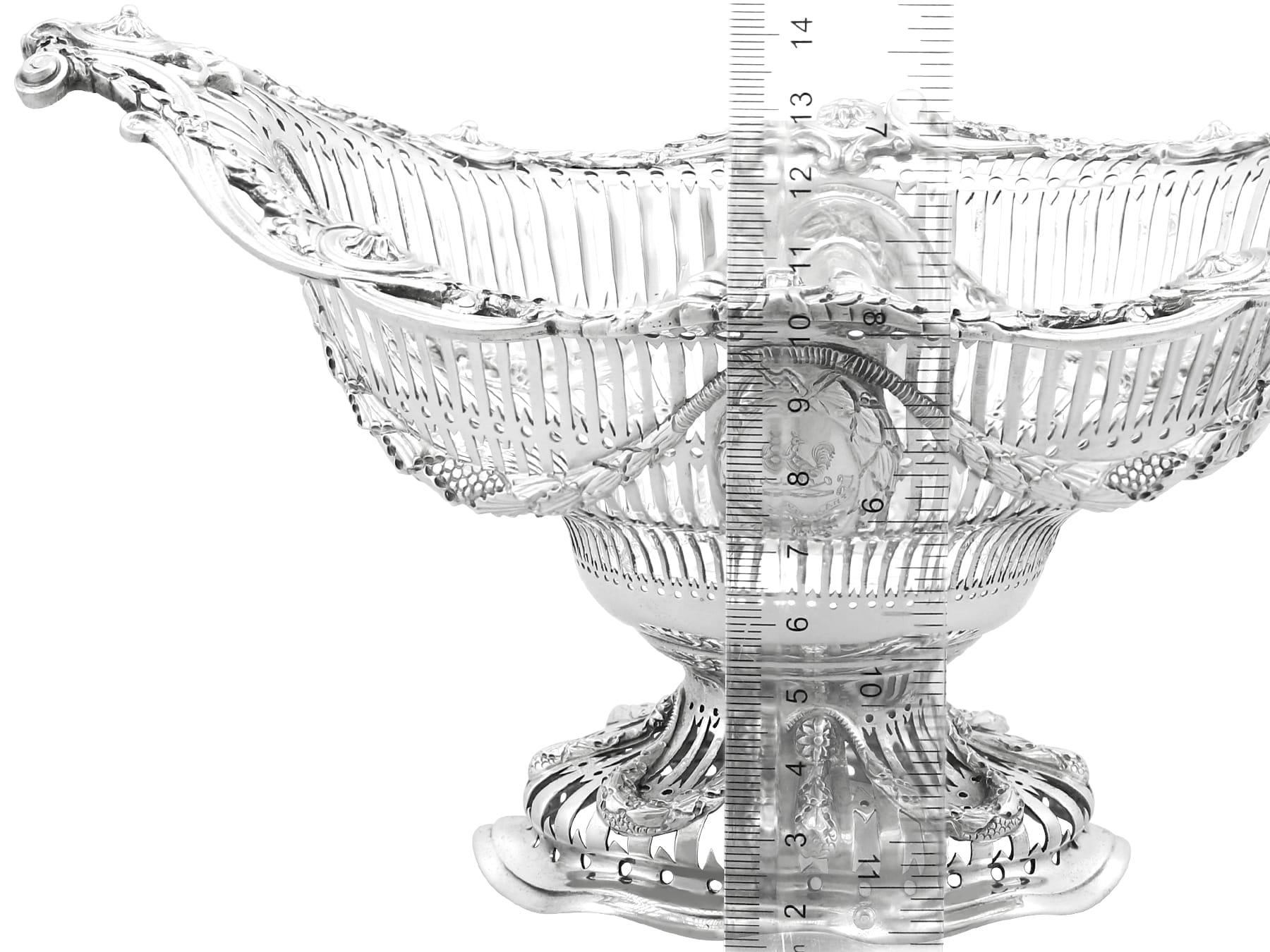 Antique Edwardian Sterling Silver Fruit / Bon Bon Dish (1901) For Sale 9