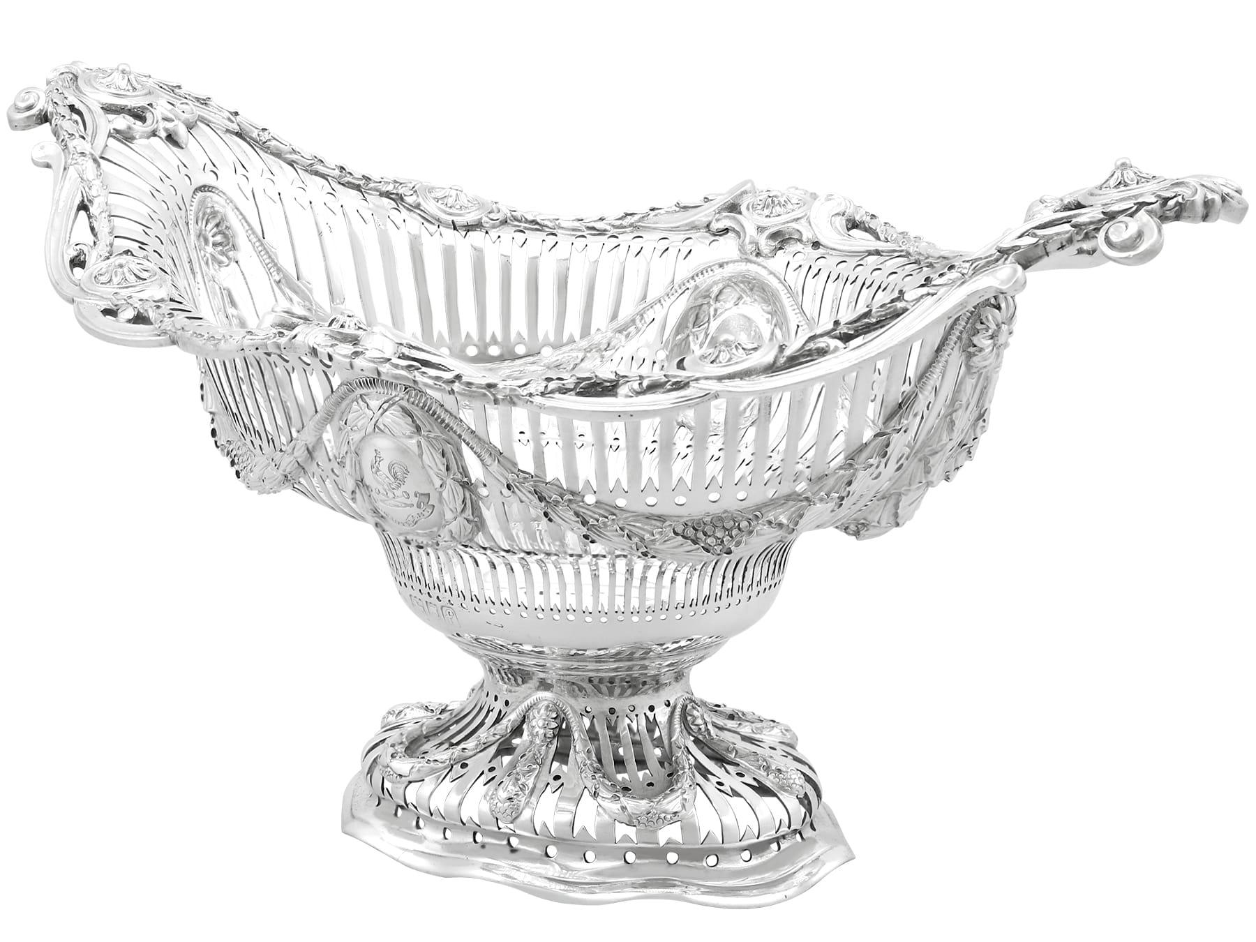 Antique Edwardian Sterling Silver Fruit / Bon Bon Dish (1901) For Sale 2