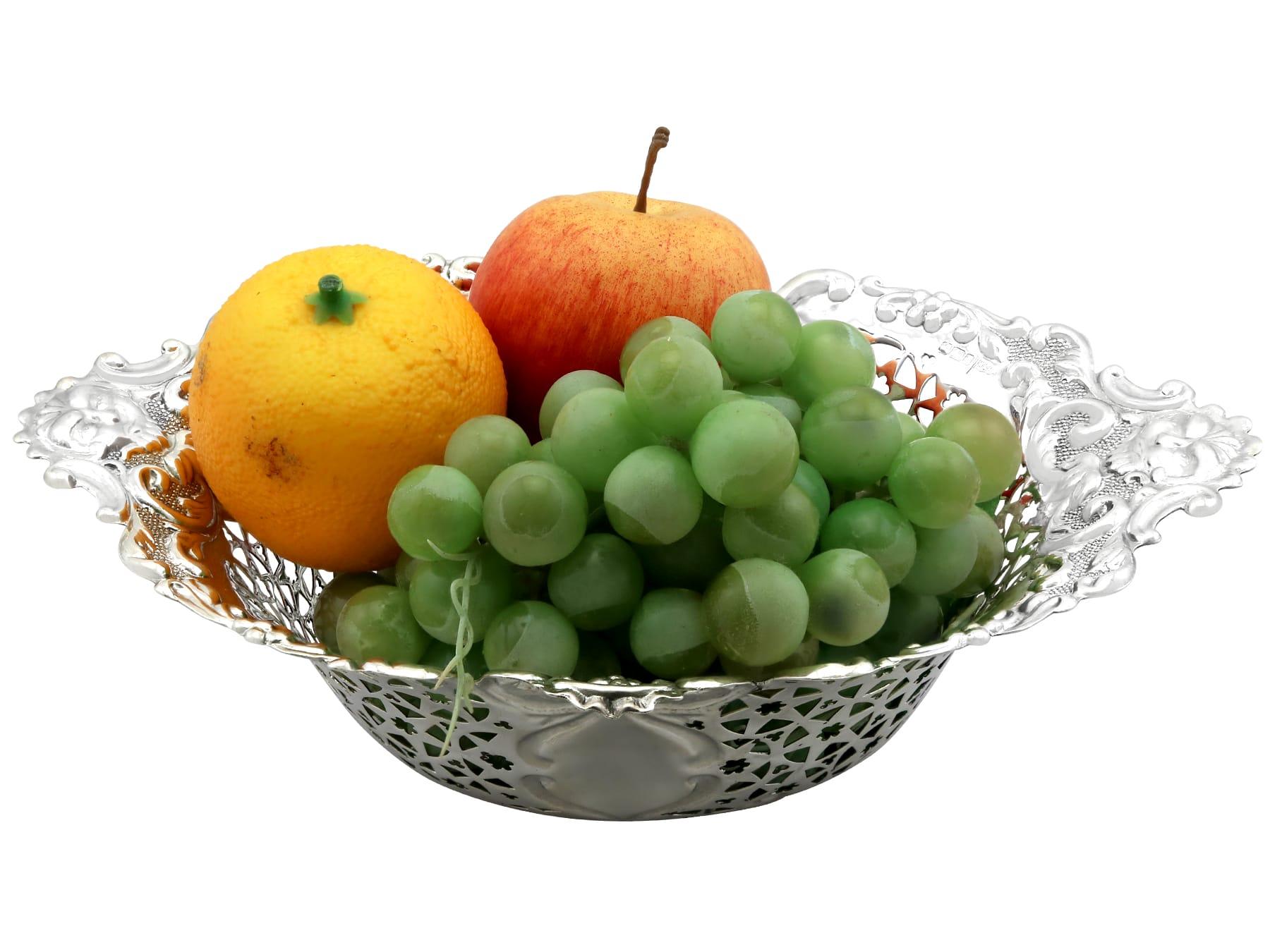 English Antique Edwardian Sterling Silver Fruit Dishes For Sale