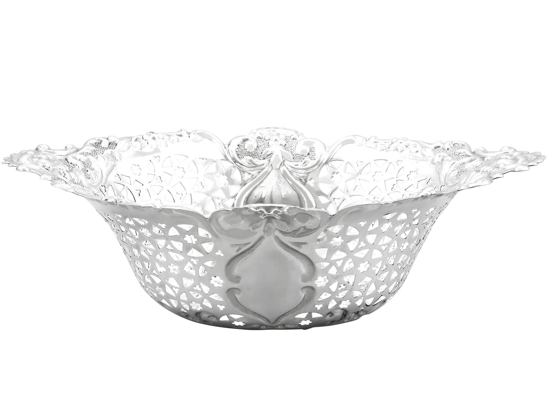 Early 20th Century Antique Edwardian Sterling Silver Fruit Dishes For Sale